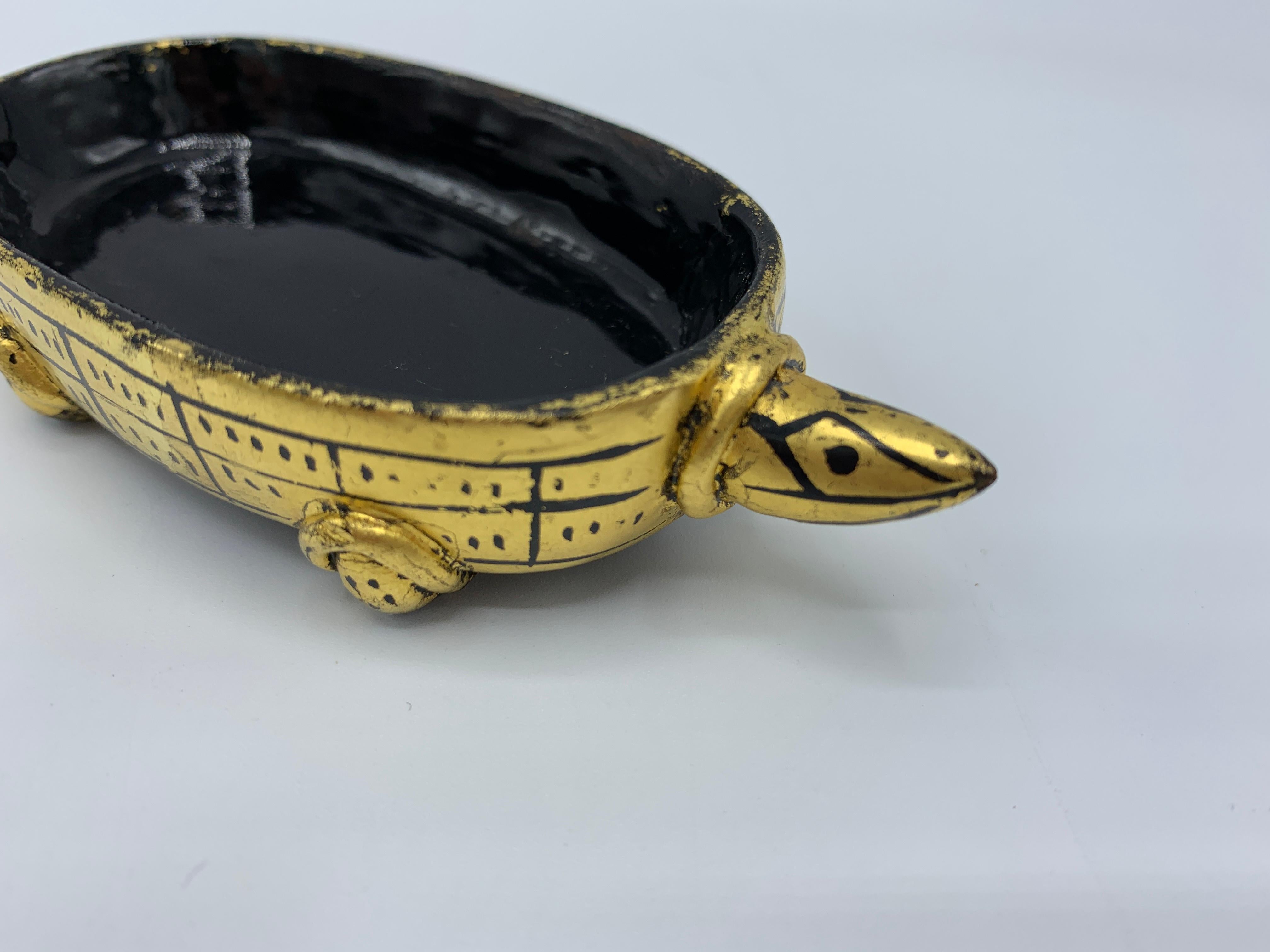 1970s Black and Gold Lacquered Turtle Box For Sale 2