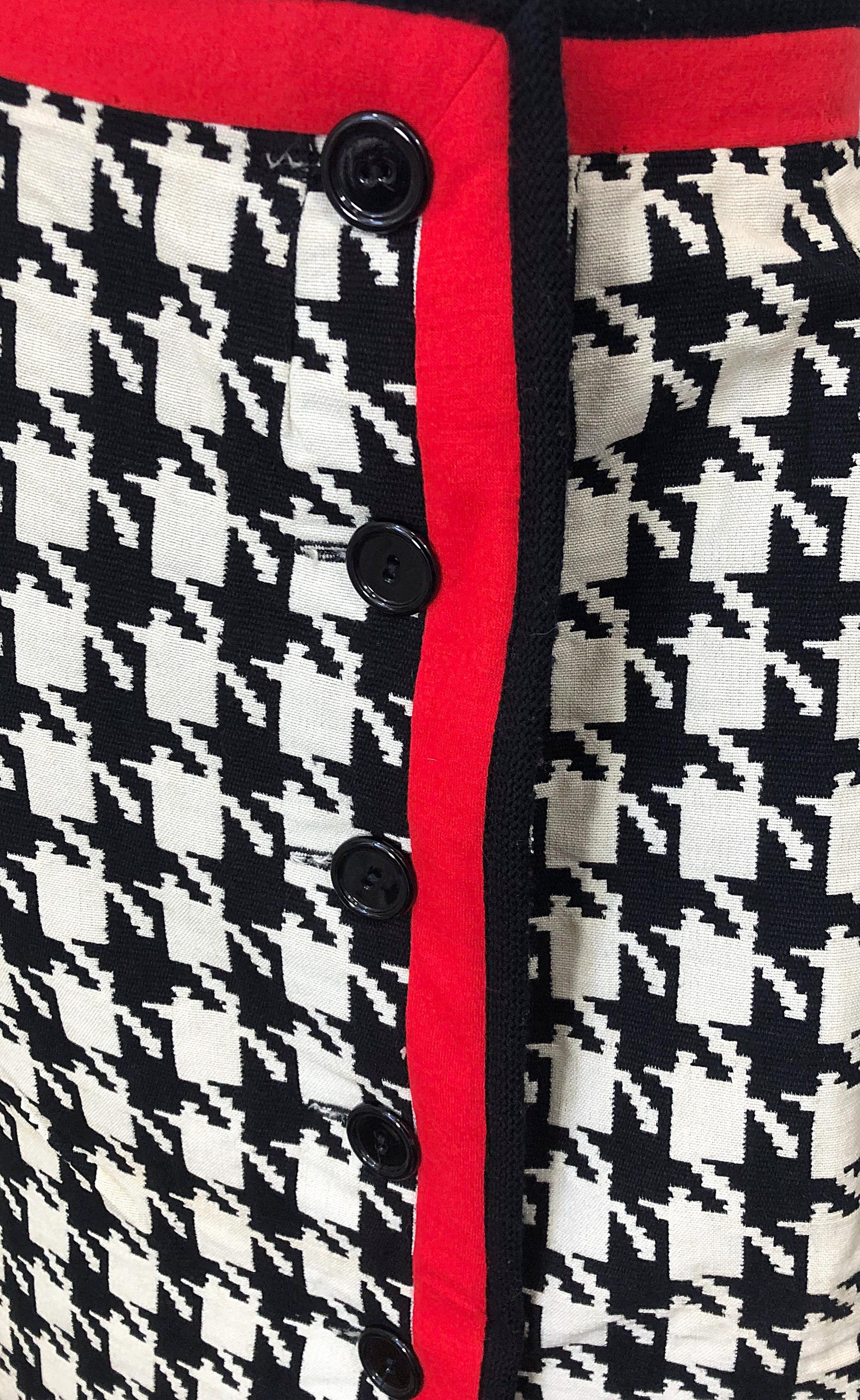 1970 Black and White and Red Houndstooth Striped Vintage 70s Maxi Skirt Excellent état - En vente à San Diego, CA