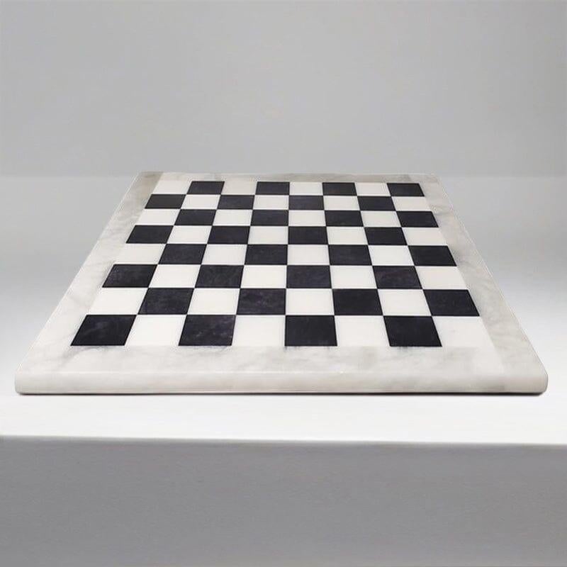Fin du 20e siècle Jeu d'échecs noir et blanc des années 1970 en albâtre de Volterra fait à la main, fabriqué en Italie