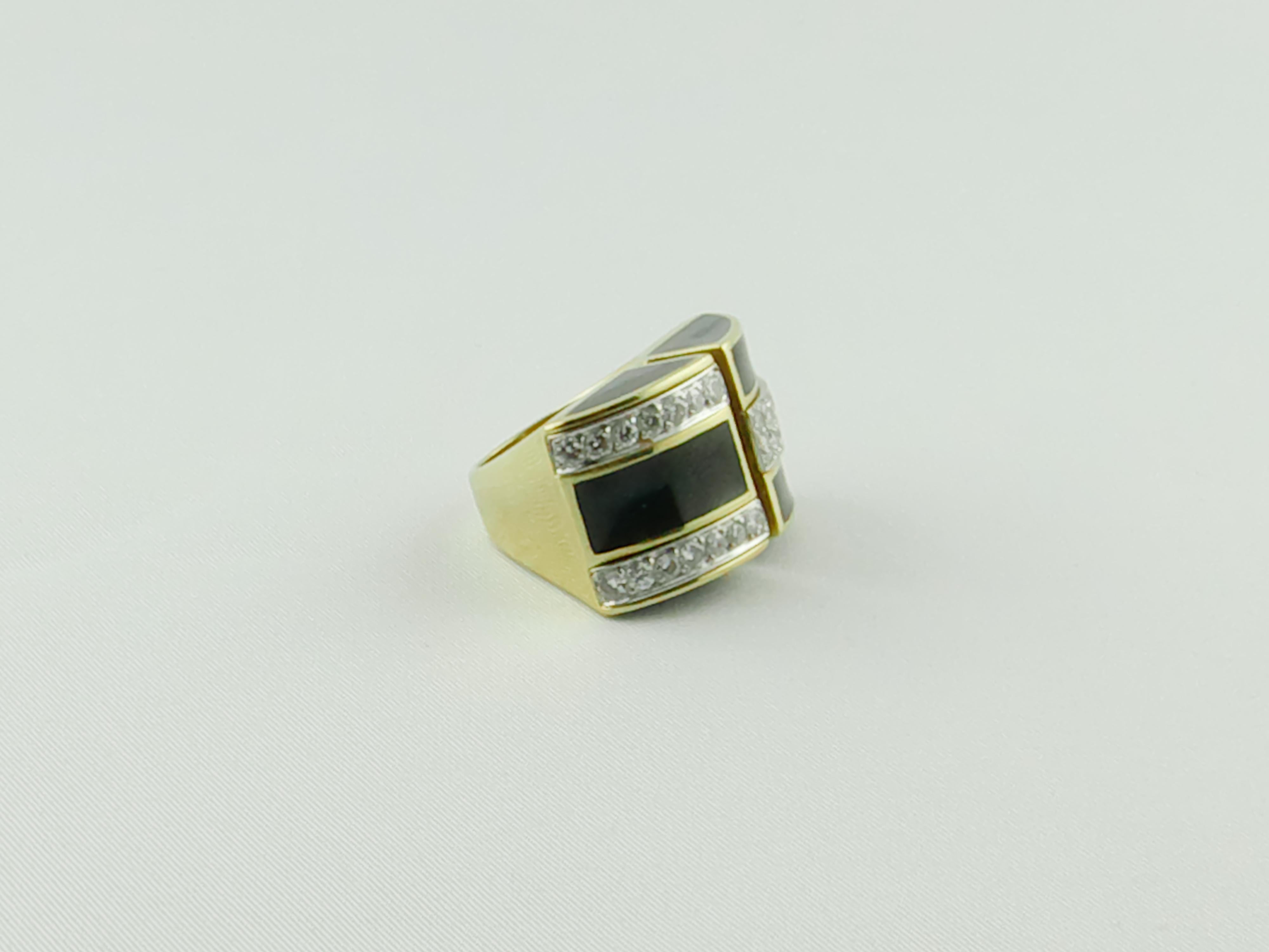 1970s Black Enamel Diamond Gold Ring In Good Condition In Torino, IT