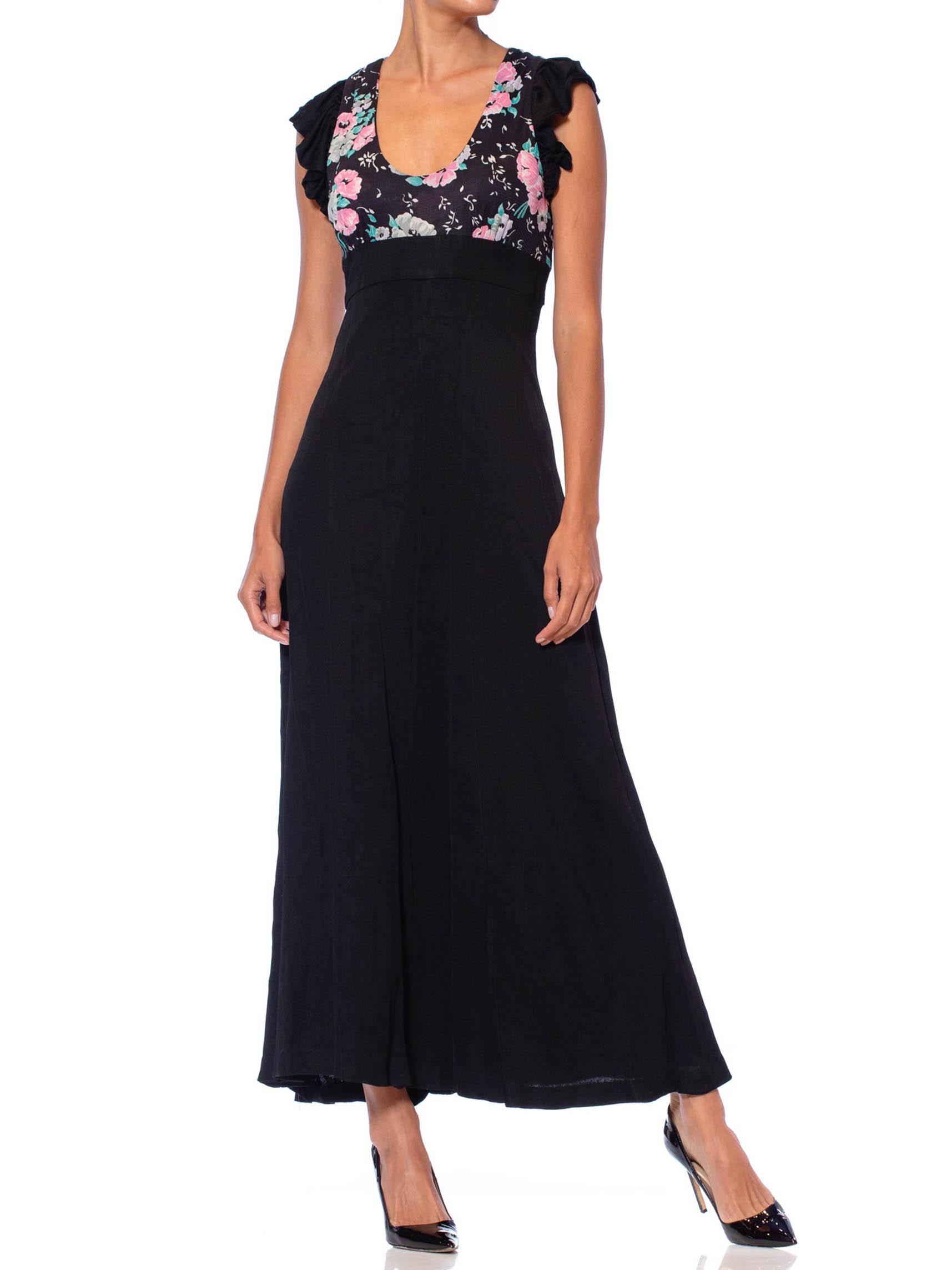 1970S Black & Floral Poly Blend Jersey Ruffled Maxi Dress With Tie Belt In Excellent Condition For Sale In New York, NY