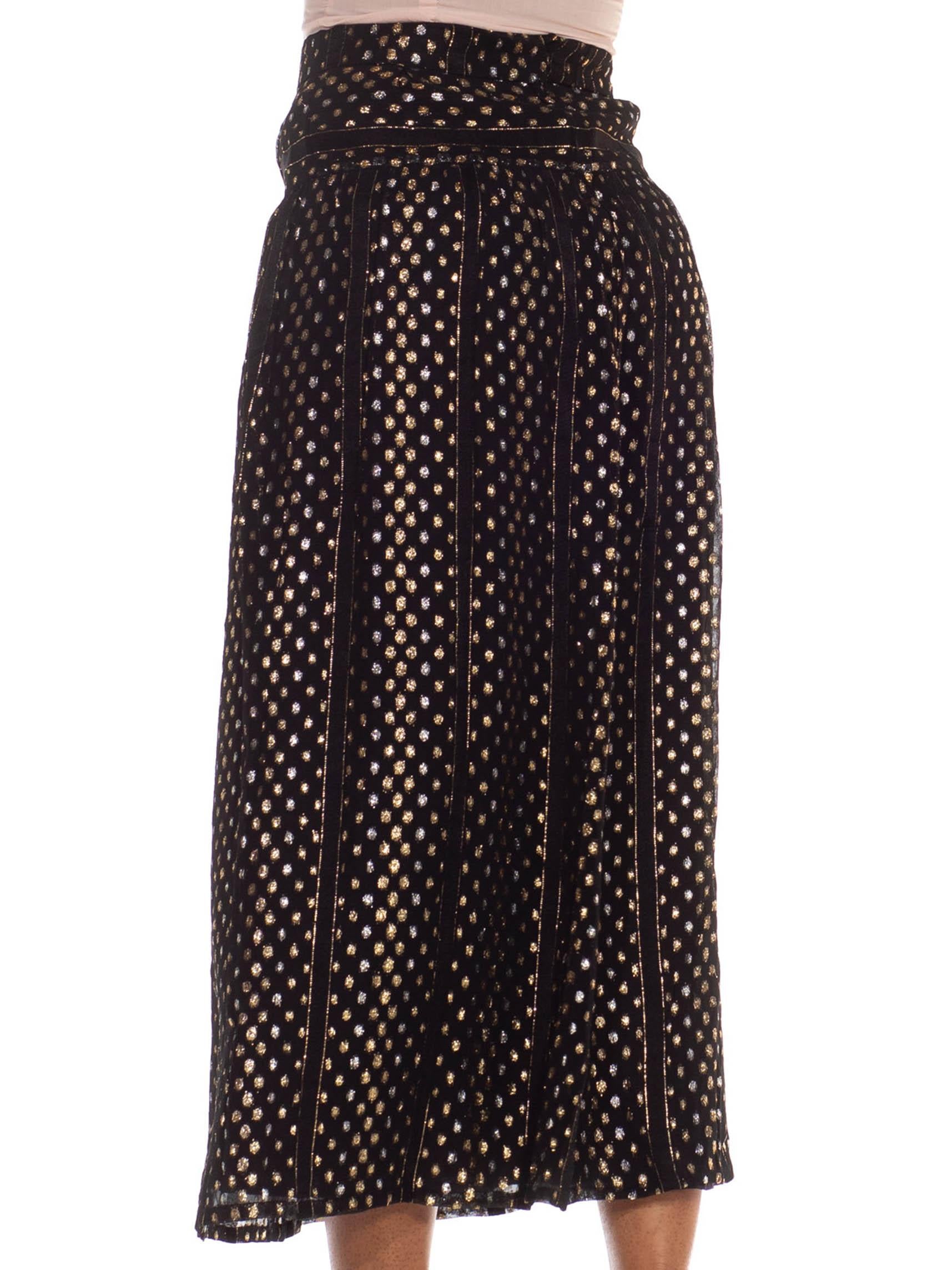 Gonna Couture 1970S nera e oro in misto seta e lurex rifinita a mano in vendita 2