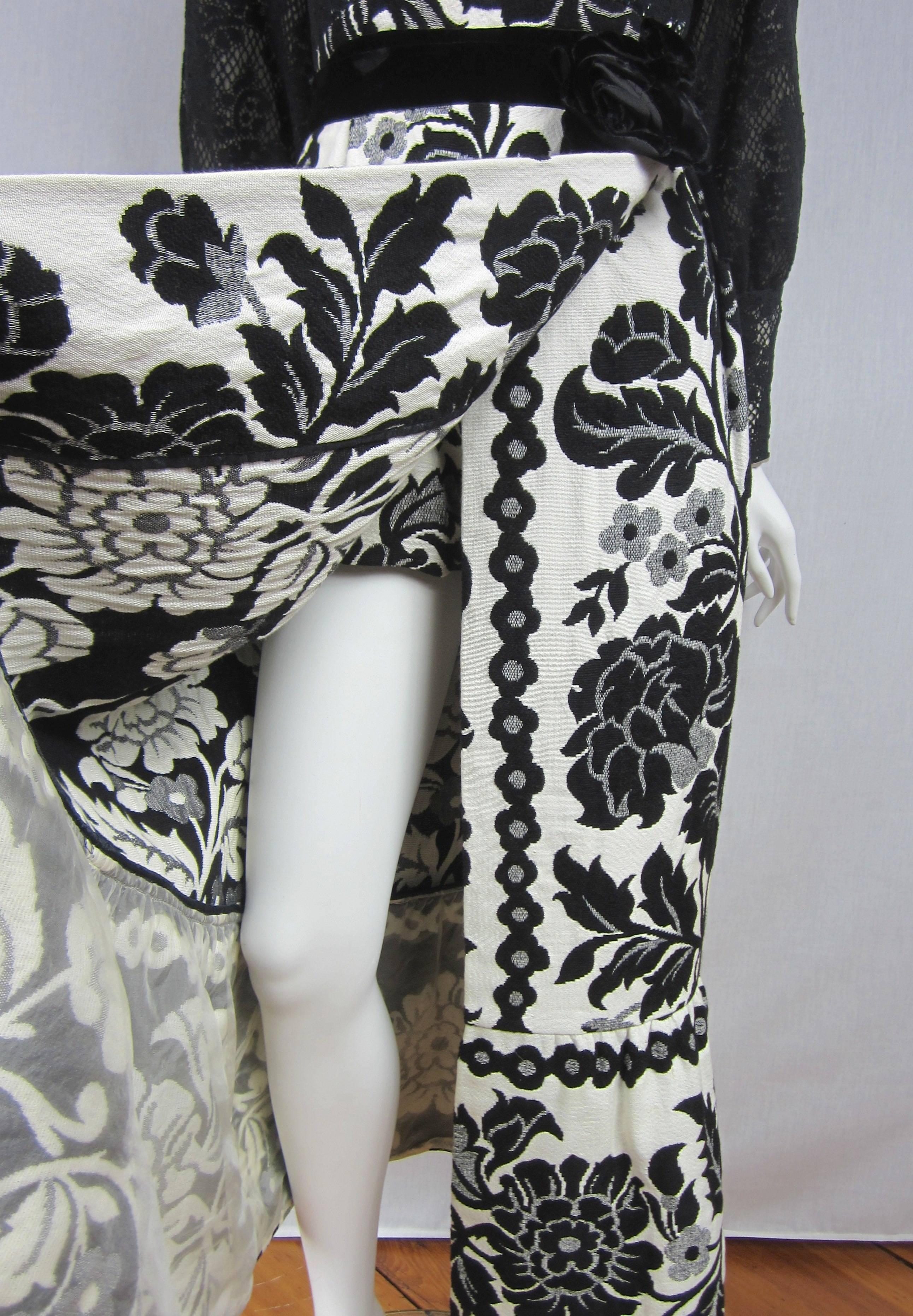 Women's Hot Pants - Shorts & Wrap Maxi Skirt Mignon 1970s Black & White For Sale