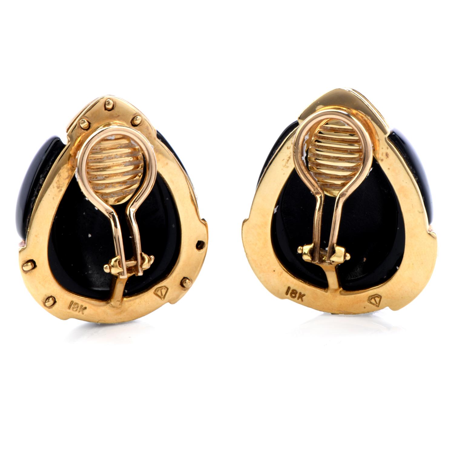 Modern 1970s Black Jade t Tear Drop Clip-On 18k Gold Earrings  For Sale