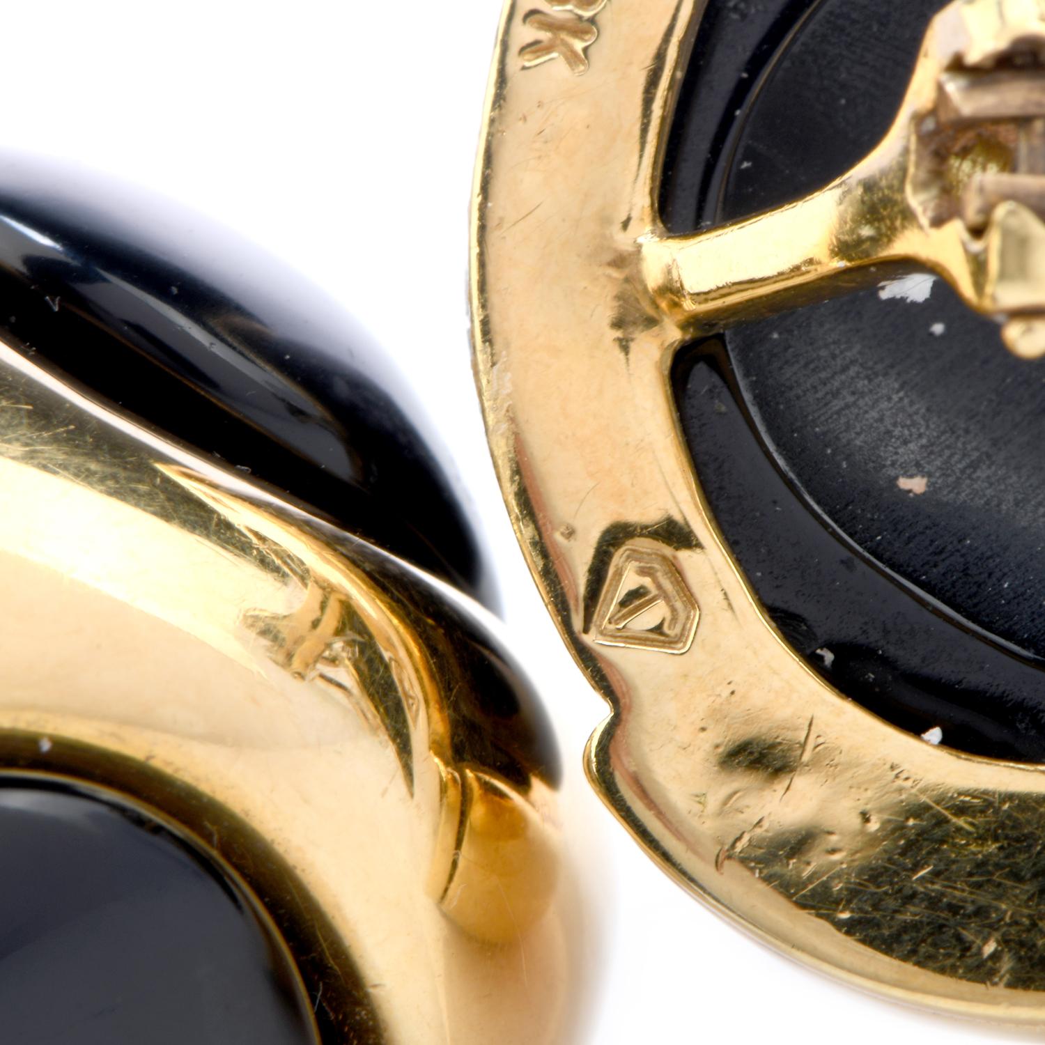 Cabochon 1970s Black Jade t Tear Drop Clip-On 18k Gold Earrings  For Sale