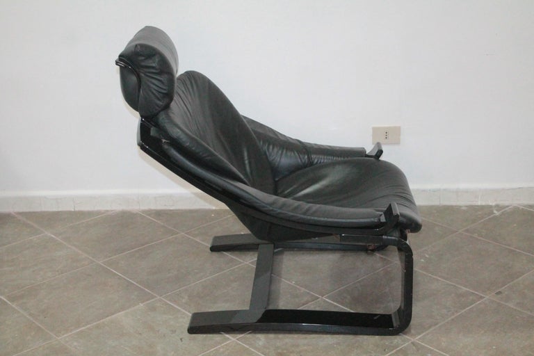 1970s, Black Kroken Lounge Chair by Ake Fribytter for Nelo Sweden in Leather In Good Condition For Sale In Palermo, Palermo