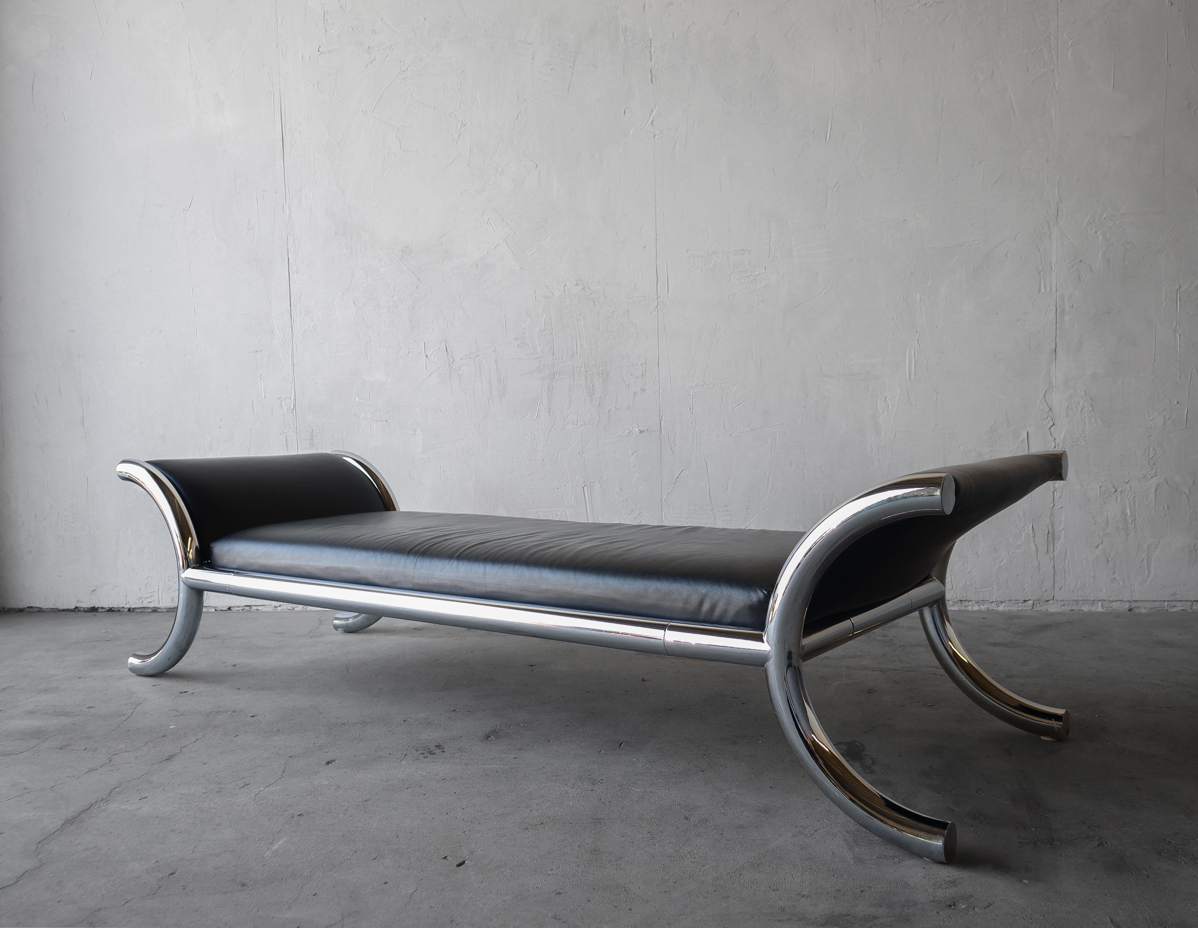 Mid-Century Modern 1970s Black Leather and Chrome Steel Daybed Bench For Sale