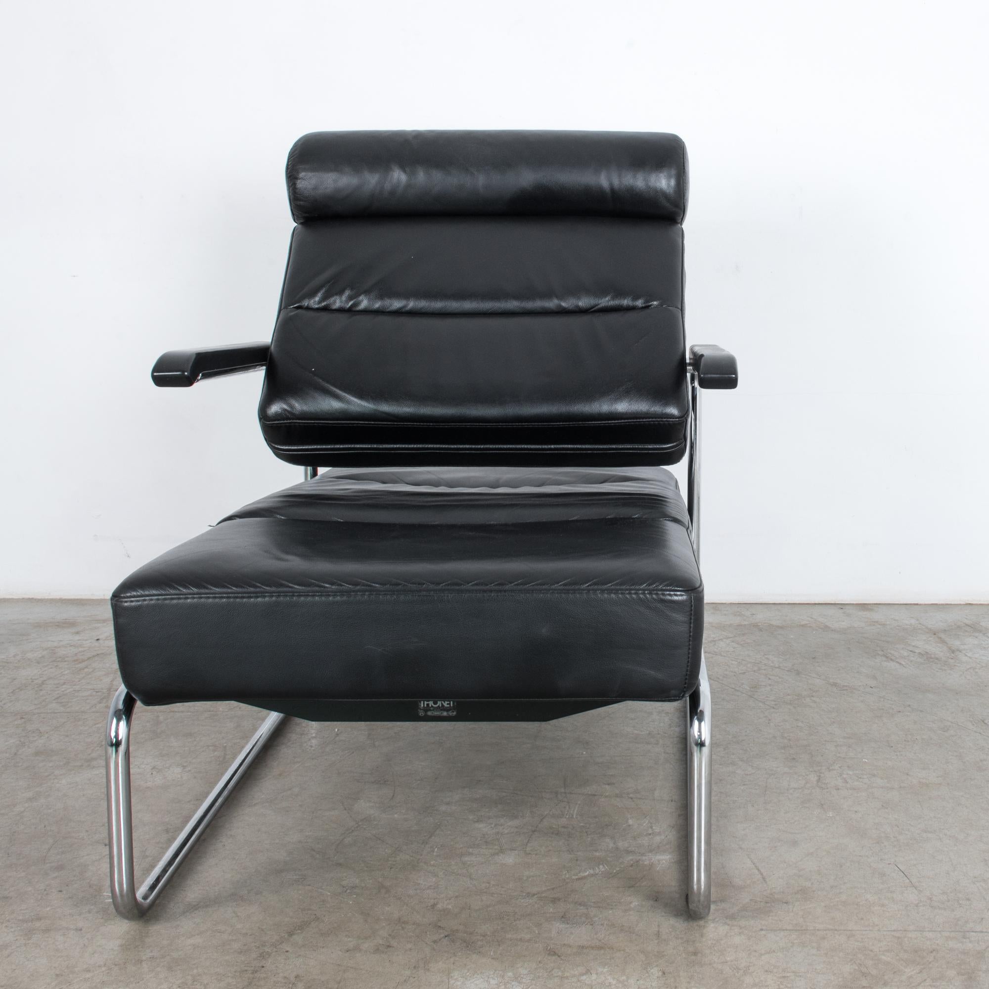 1970s Black Leather Thonet Adjustable Leather Lounge Chair 9