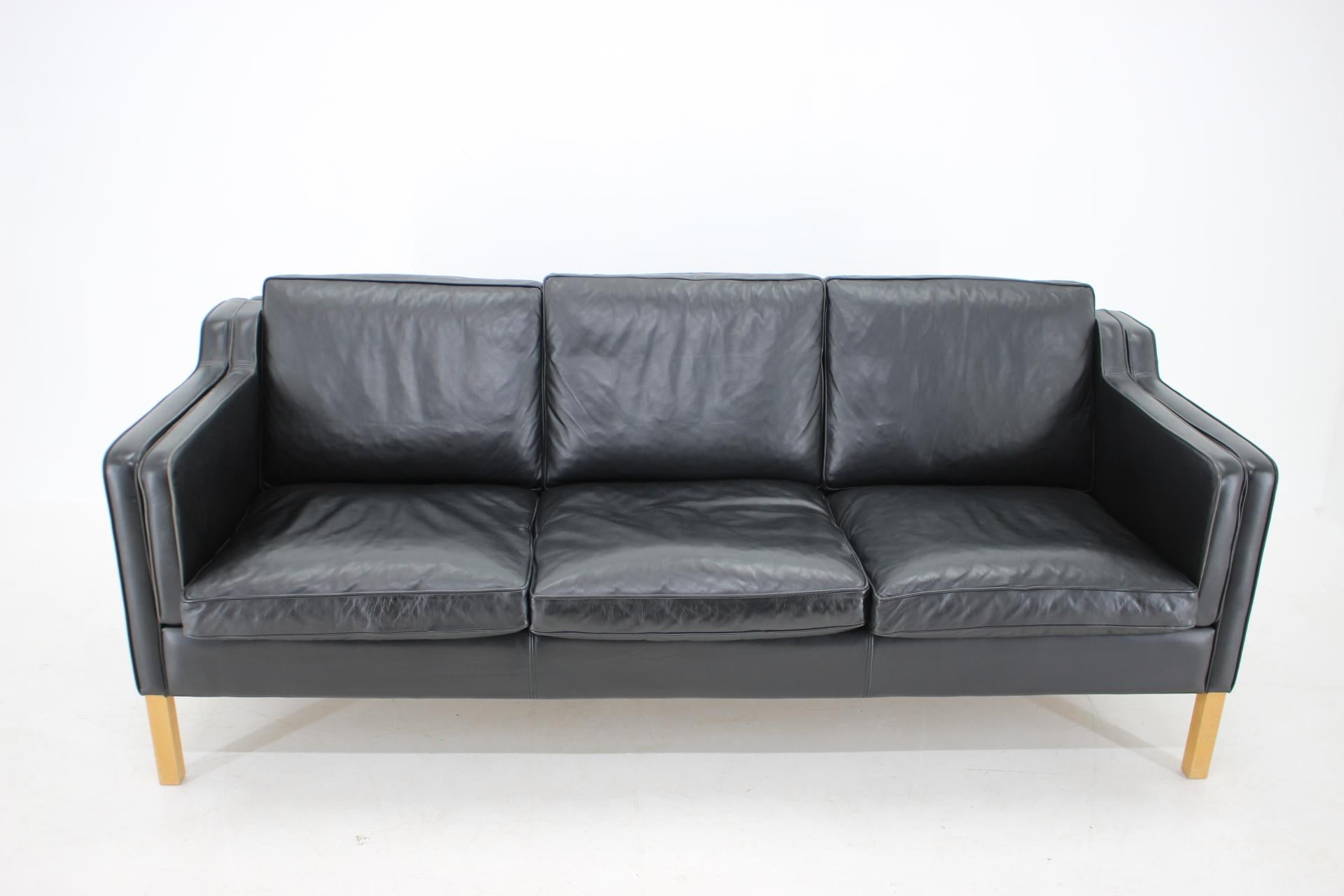 Mid-Century Modern 1970s Black Leather Three Seater Sofa by Stouby, Denmark