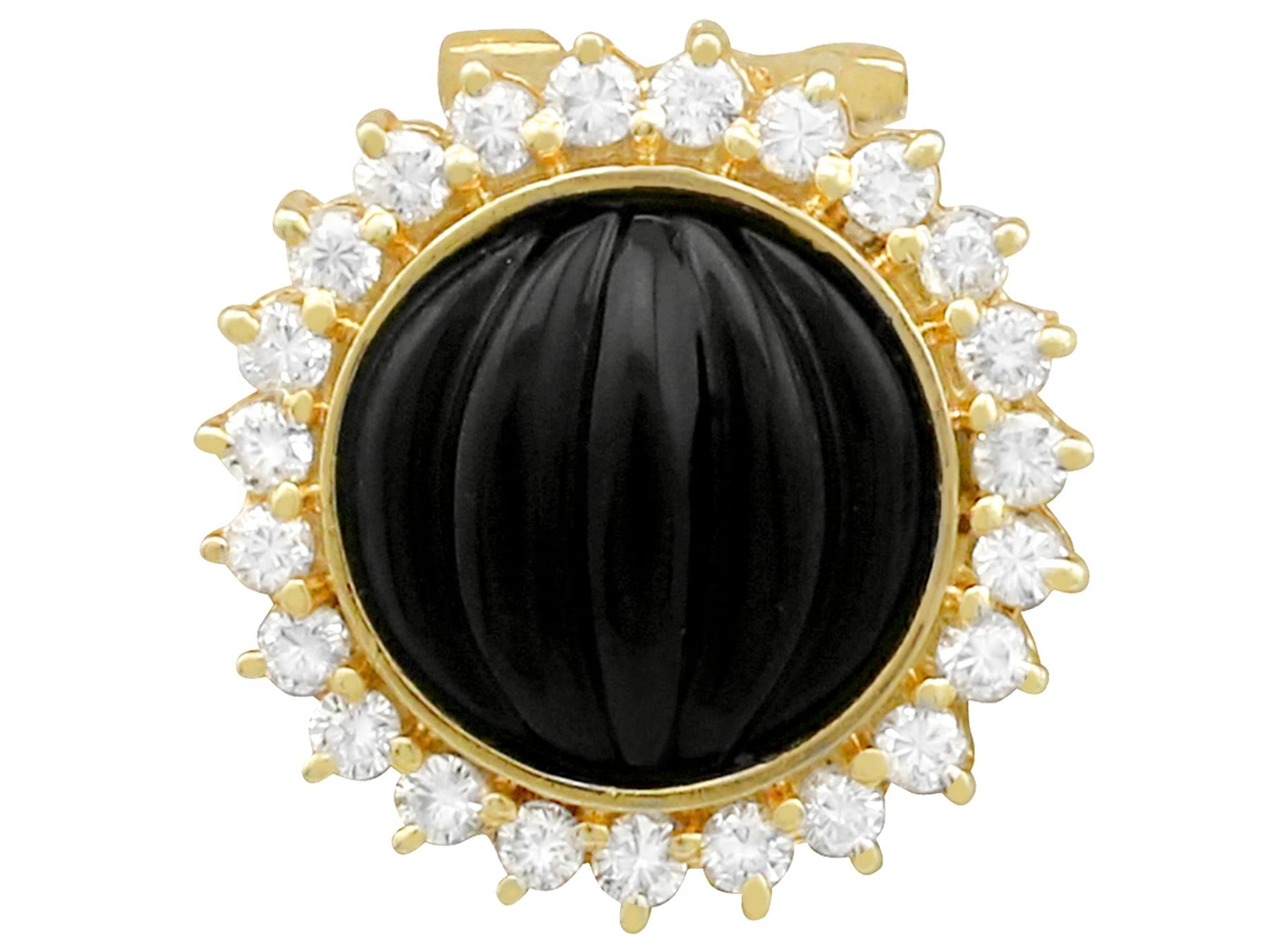 1970er Jahre, Schwarzer Onyx Diamant Gelbgold Ohrringe Damen im Angebot