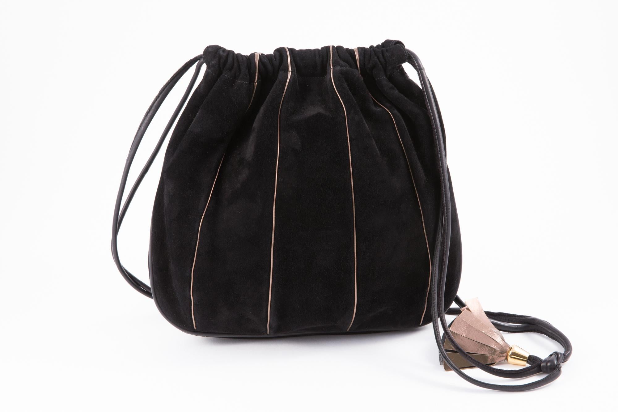 1970s Black Suede Leather Shoulder Basket Bag  In Good Condition In Paris, FR