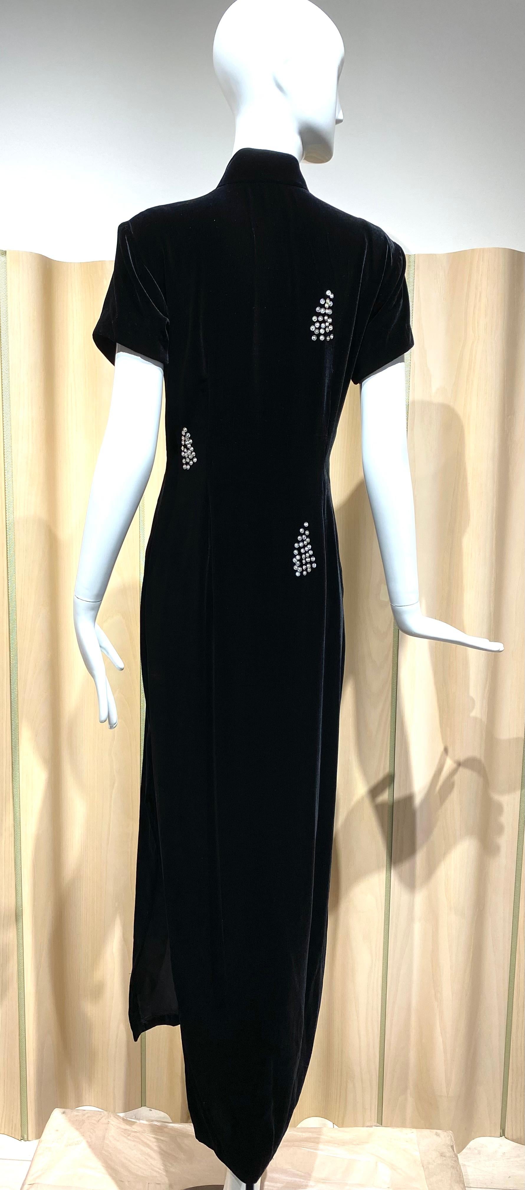 1970s Black Velvet Chinese Qi Pao Embroidered Cocktail Dress with Sequins  8