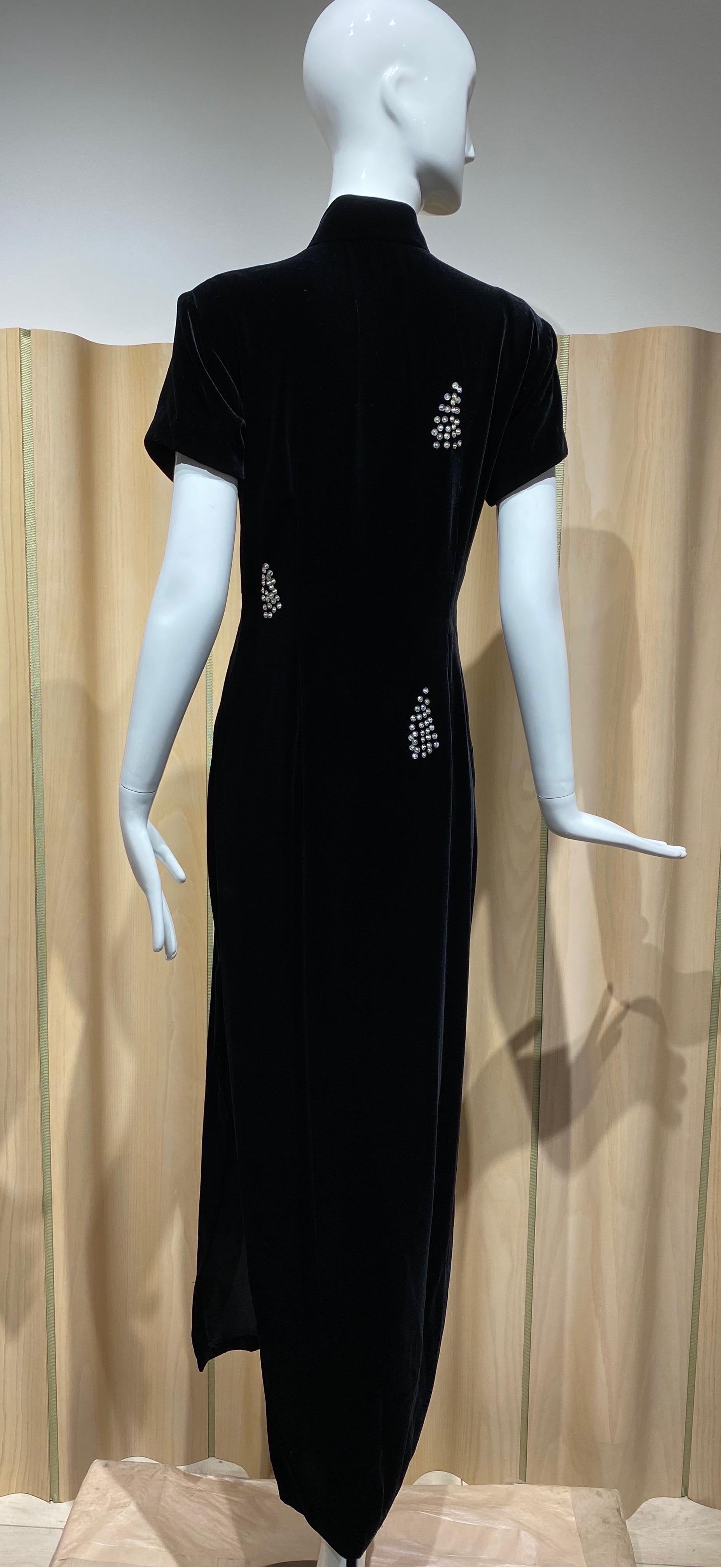 1970s Black Velvet Chinese Qi Pao Embroidered Cocktail Dress with Sequins  2