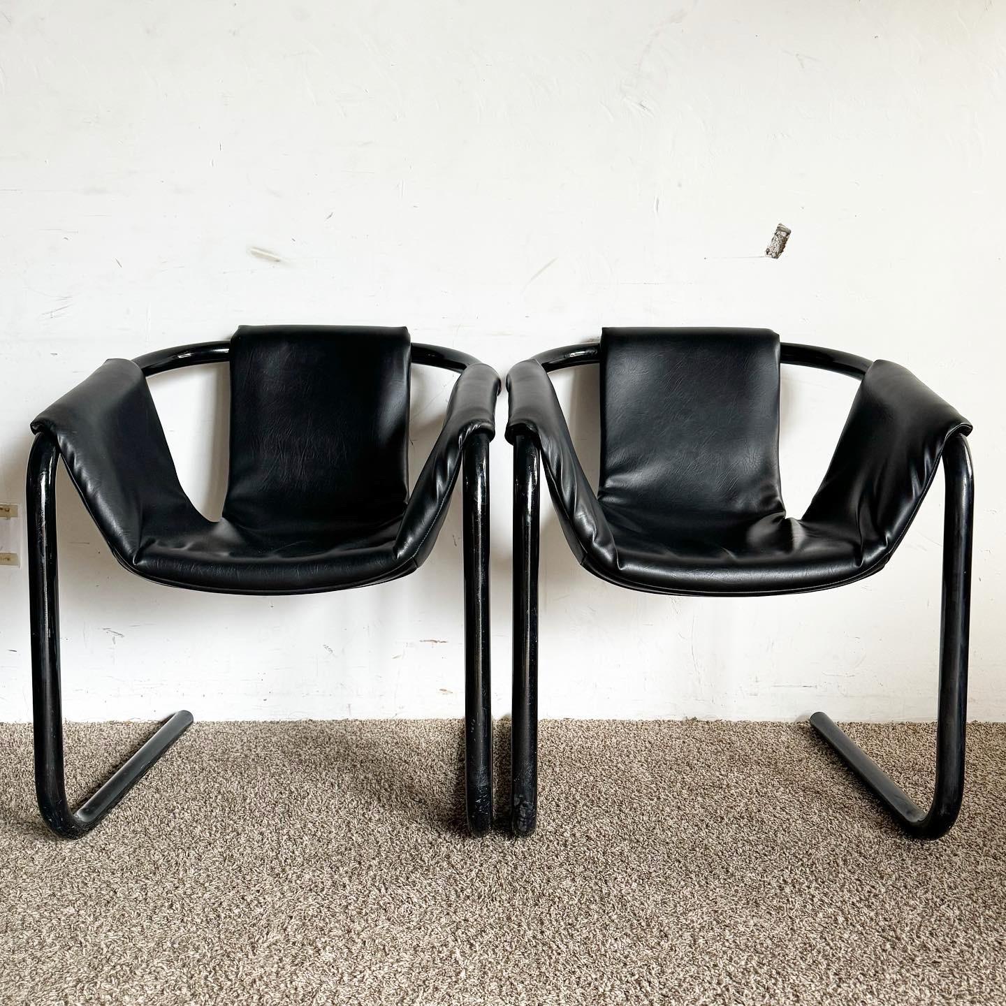 Sling Chairs Vecta aus schwarzem Vinyl und schwarzem Metall mit Zermatt-Röhren, 1970er Jahre im Zustand „Gut“ im Angebot in Delray Beach, FL