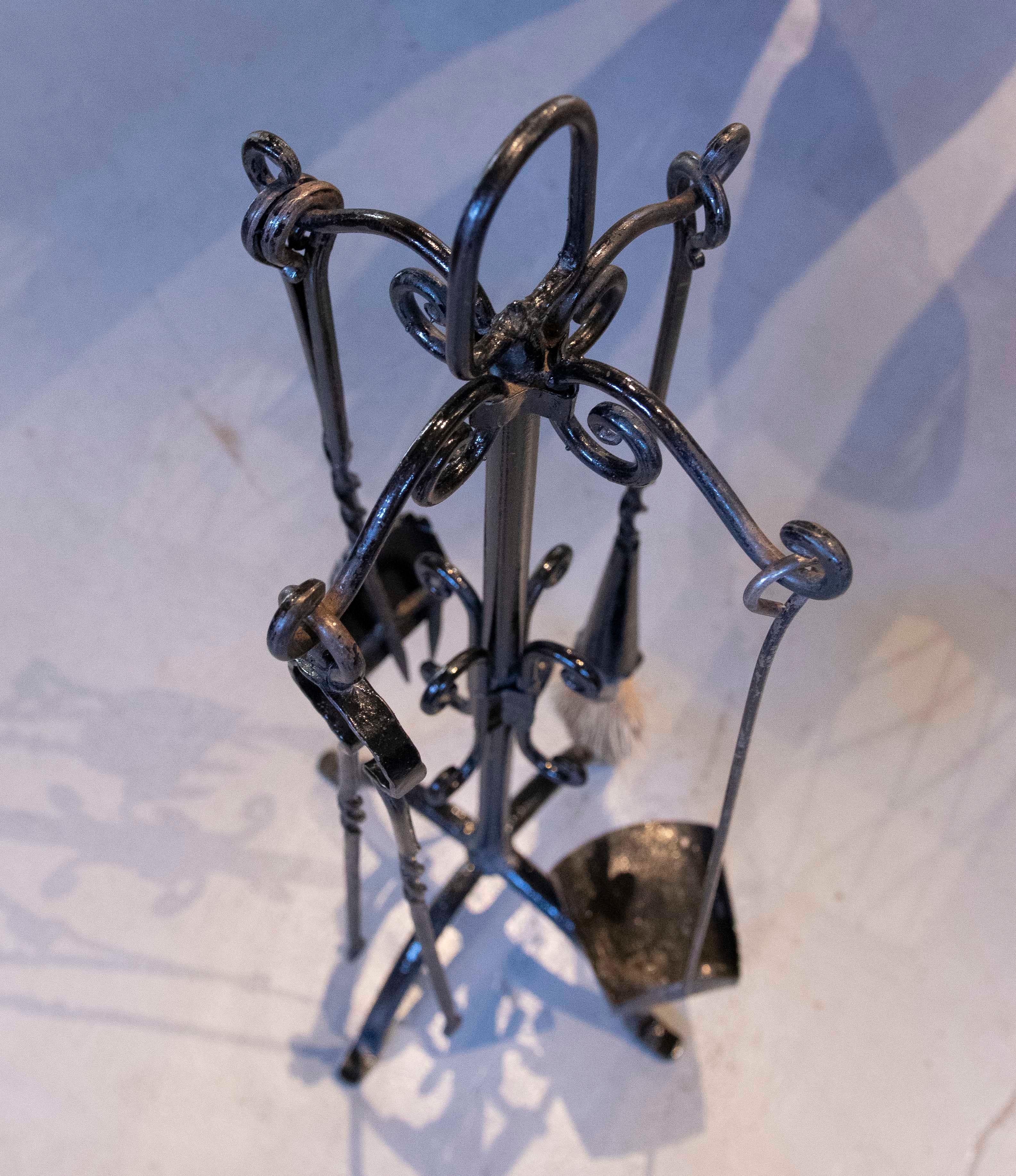 1970s Black Wrought Iron Fireplace Tool Set with Decorative Stand For Sale 6