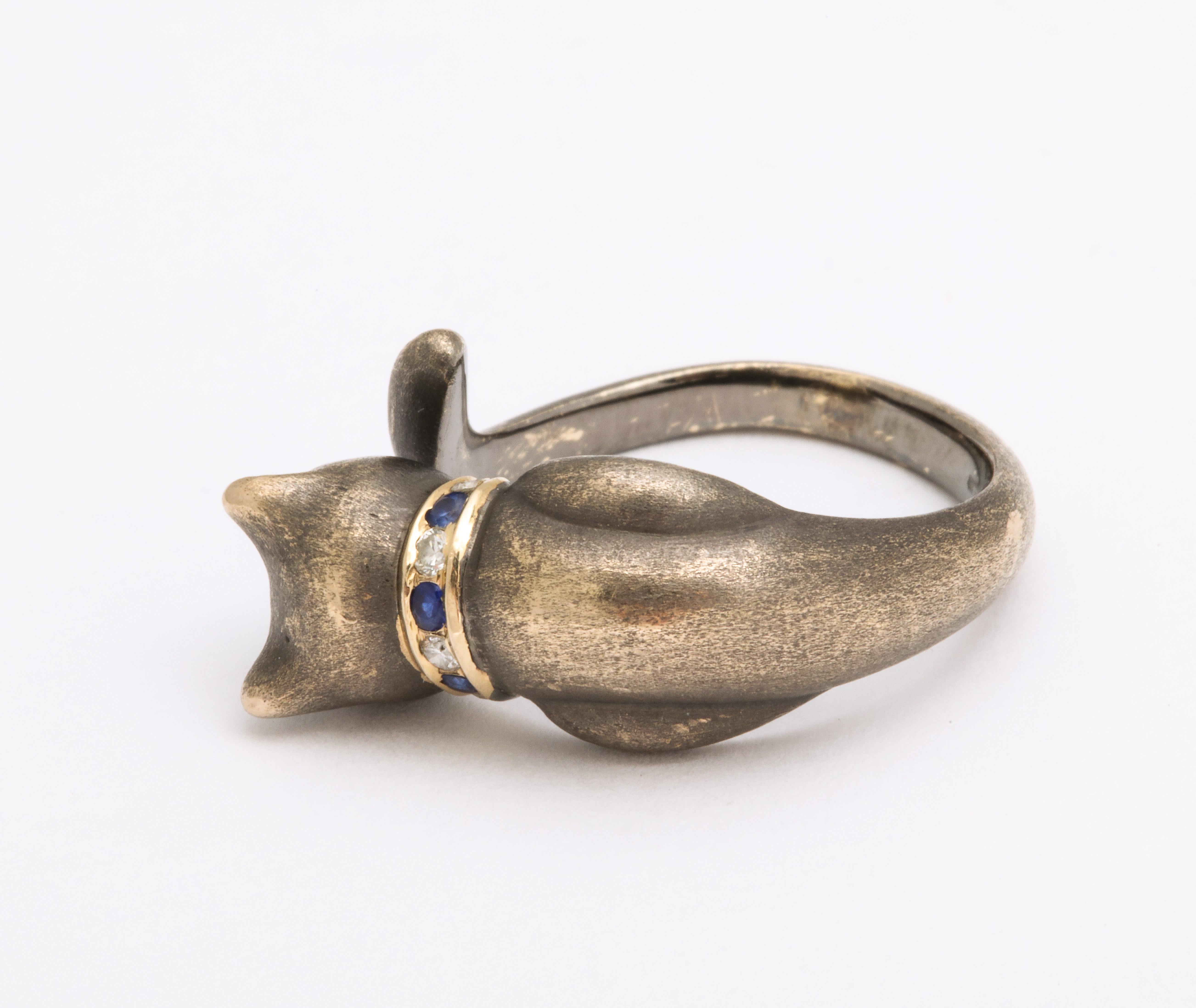 Round Cut 1970s Blackened 18k Gold, Sapphire and Diamond Cat Ring