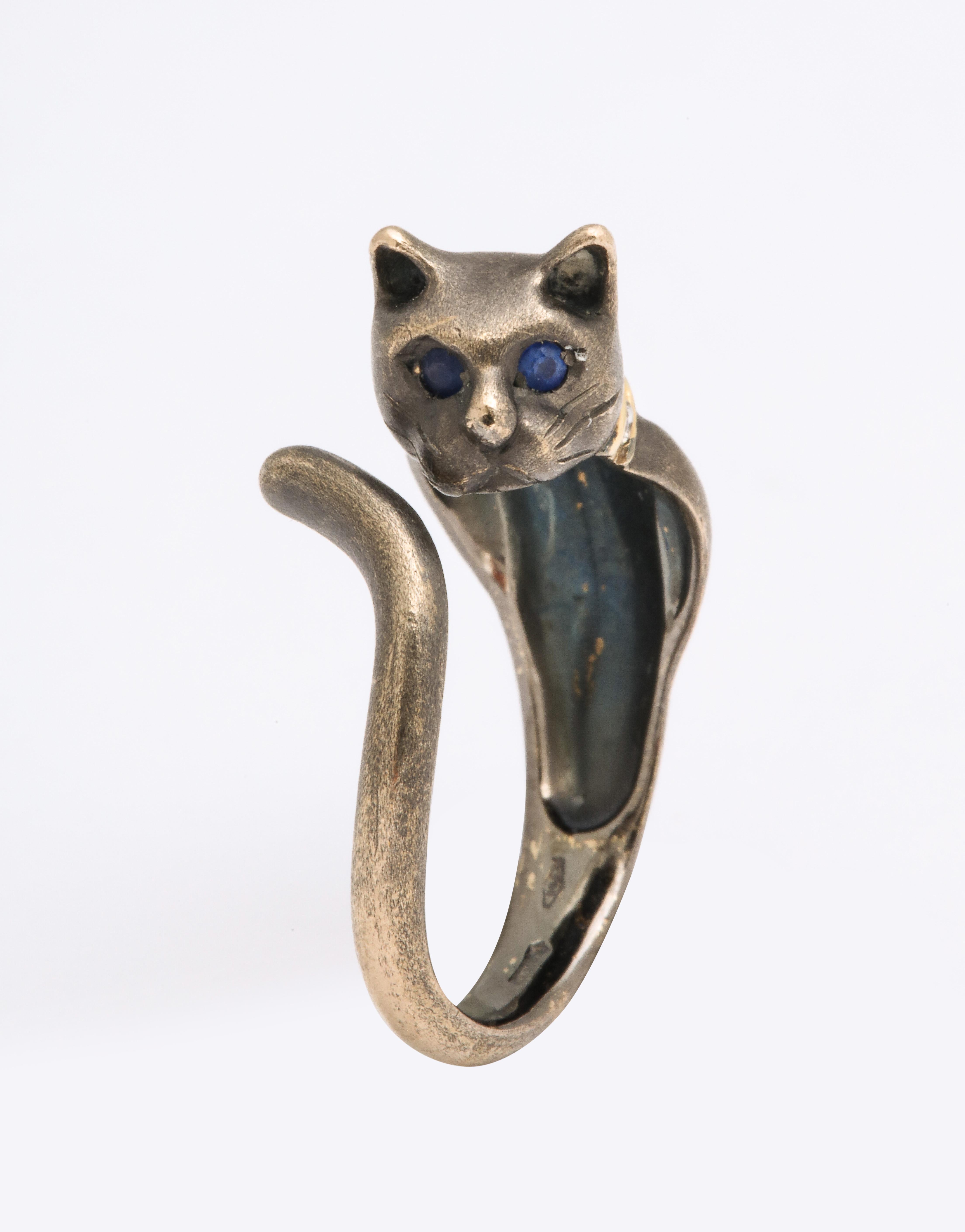 Women's or Men's 1970s Blackened 18k Gold, Sapphire and Diamond Cat Ring