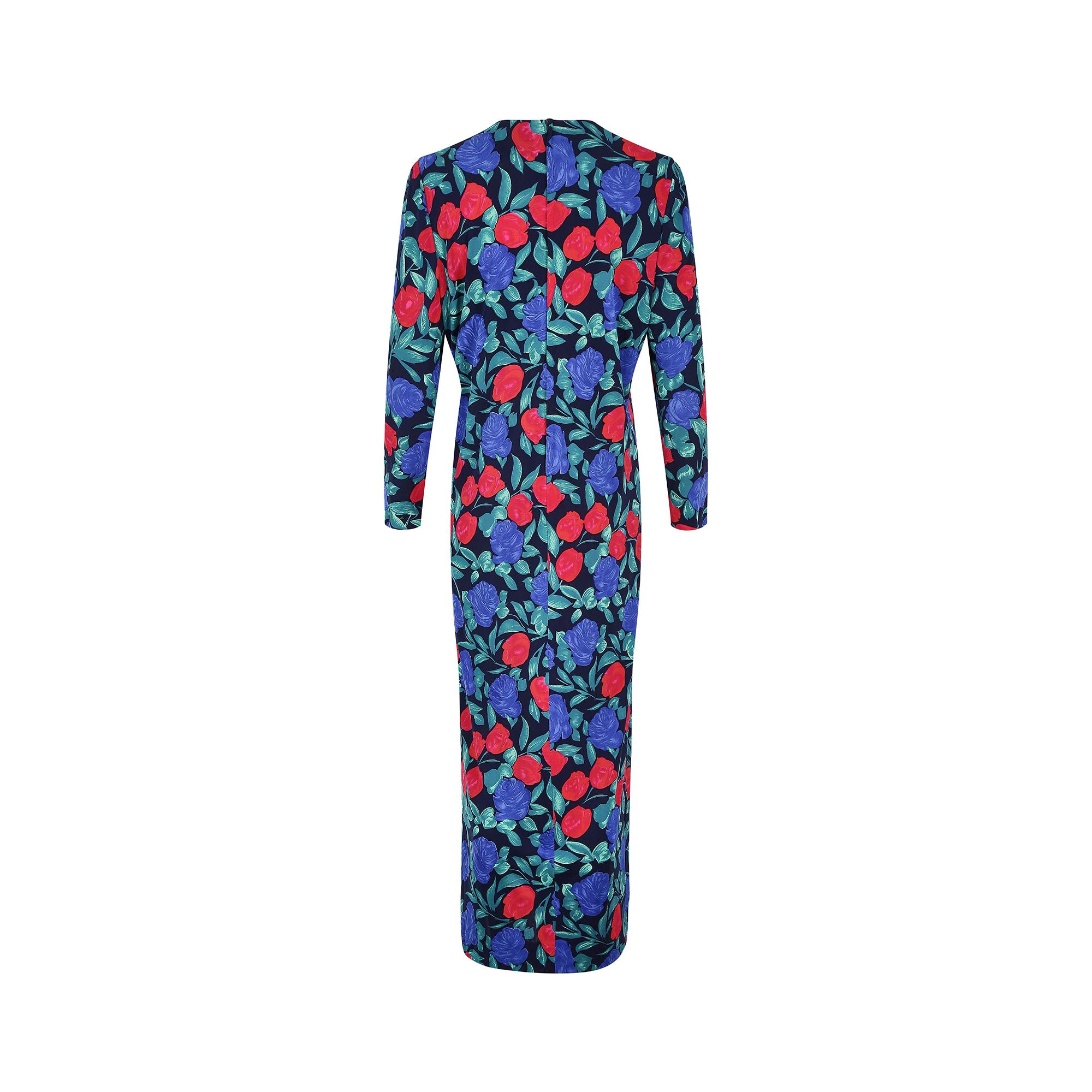 1970s Blue and Red Rose Print Silk Jersey Dress In Excellent Condition For Sale In London, GB