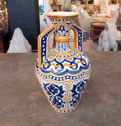 Vaso in stile andaluso spagnolo in argo blu e giallo degli anni '70 con manici