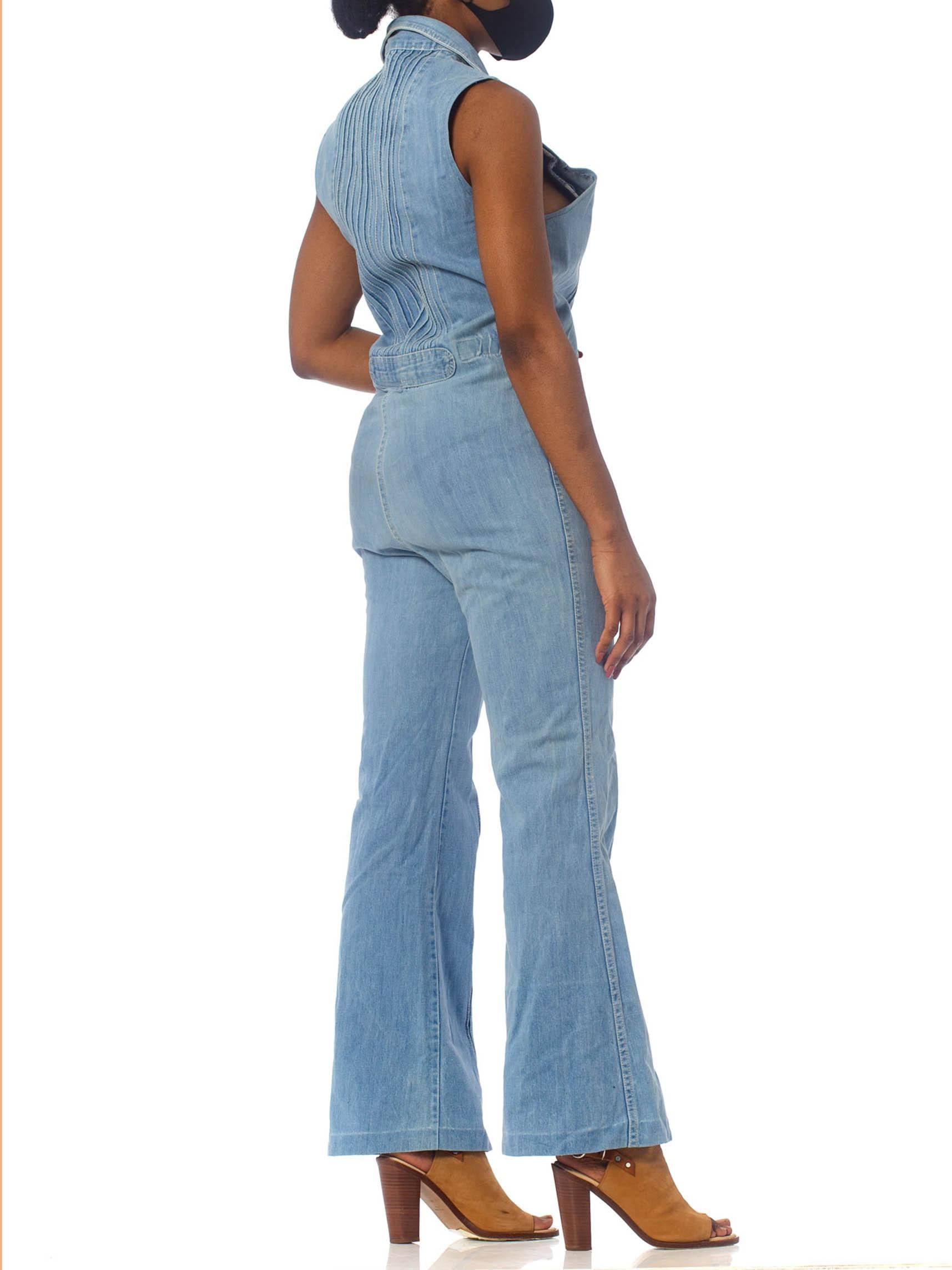 Ärmelloser Jumpsuit aus blauer Baumwolle und Denim aus den 1970er Jahren im Zustand „Gut“ im Angebot in New York, NY