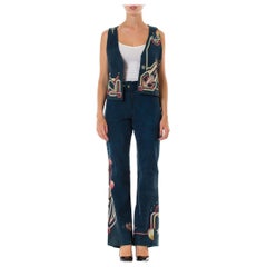 Gilet et pantalon en daim bleu Glam Rock Star peints à la main, années 1970  Ensemble