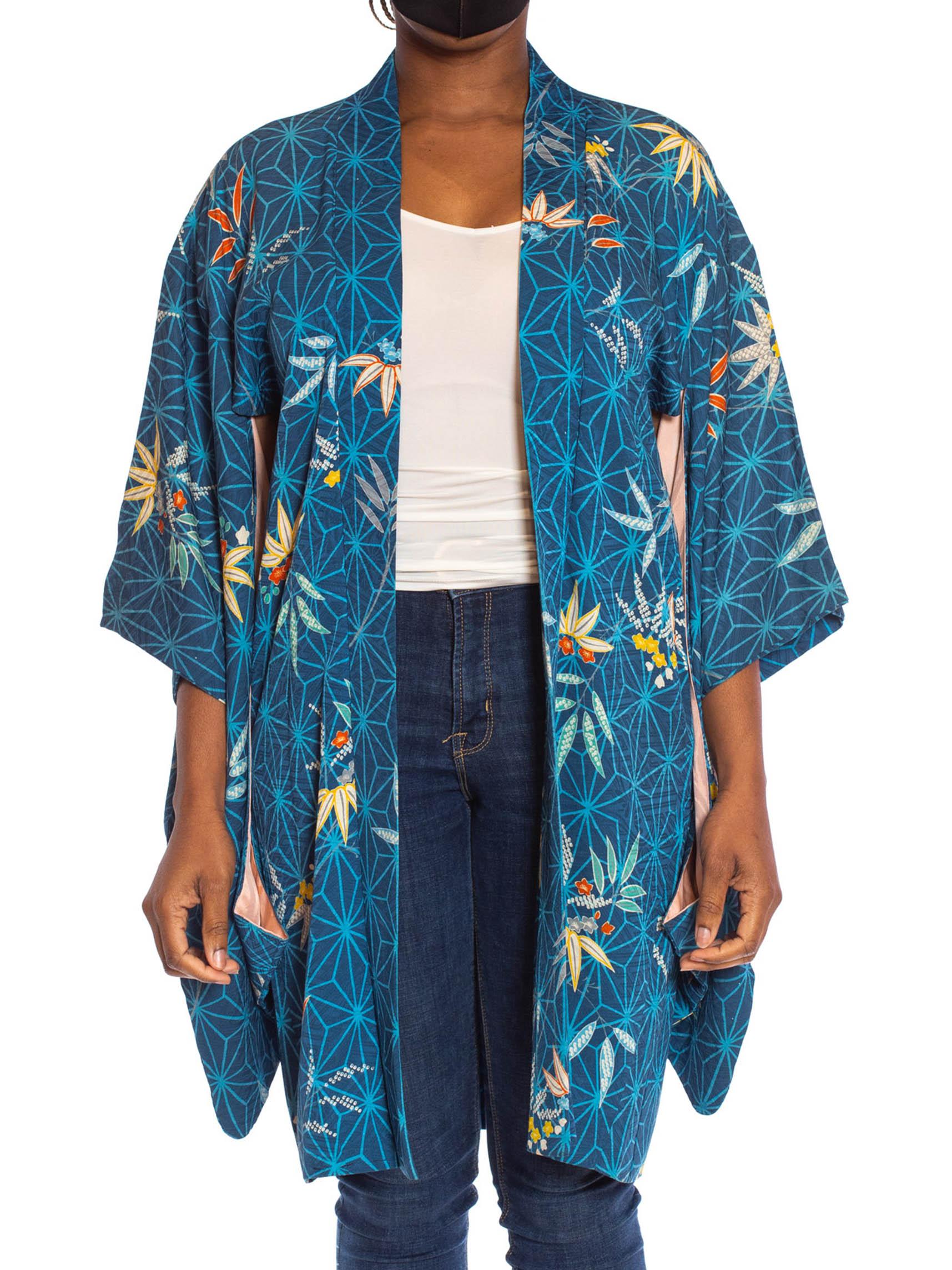 1970S Blue Japanese Silk Jacquard Geometric & Tropical Floral Kimono In Excellent Condition In New York, NY