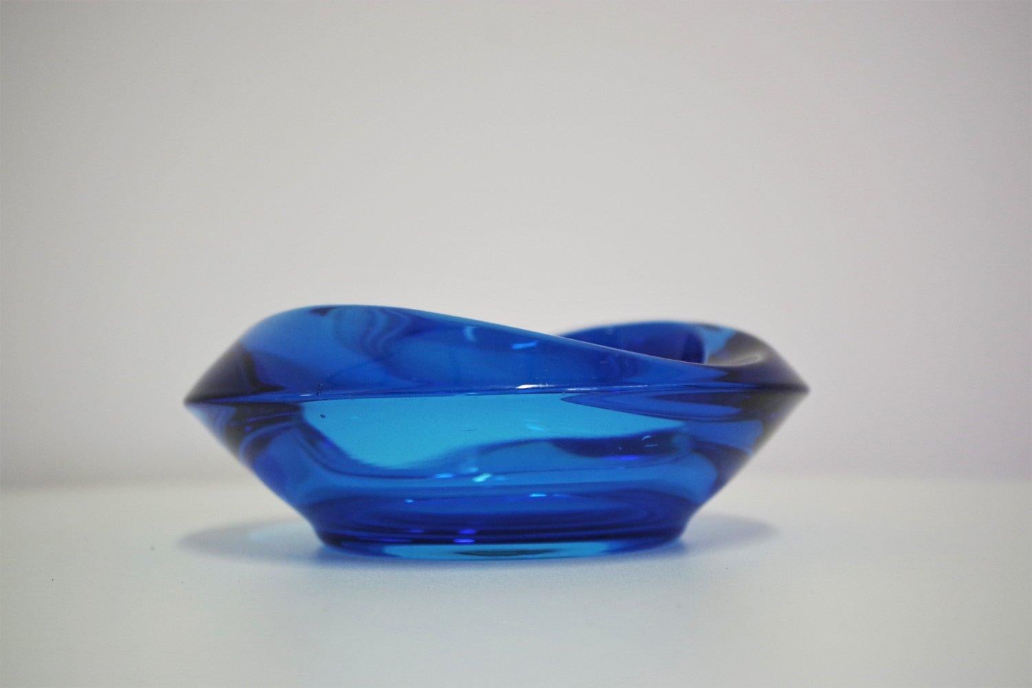 cenicero de cristal de Murano azul de los años 70 - Elegante diseño vintage Italian en venta
