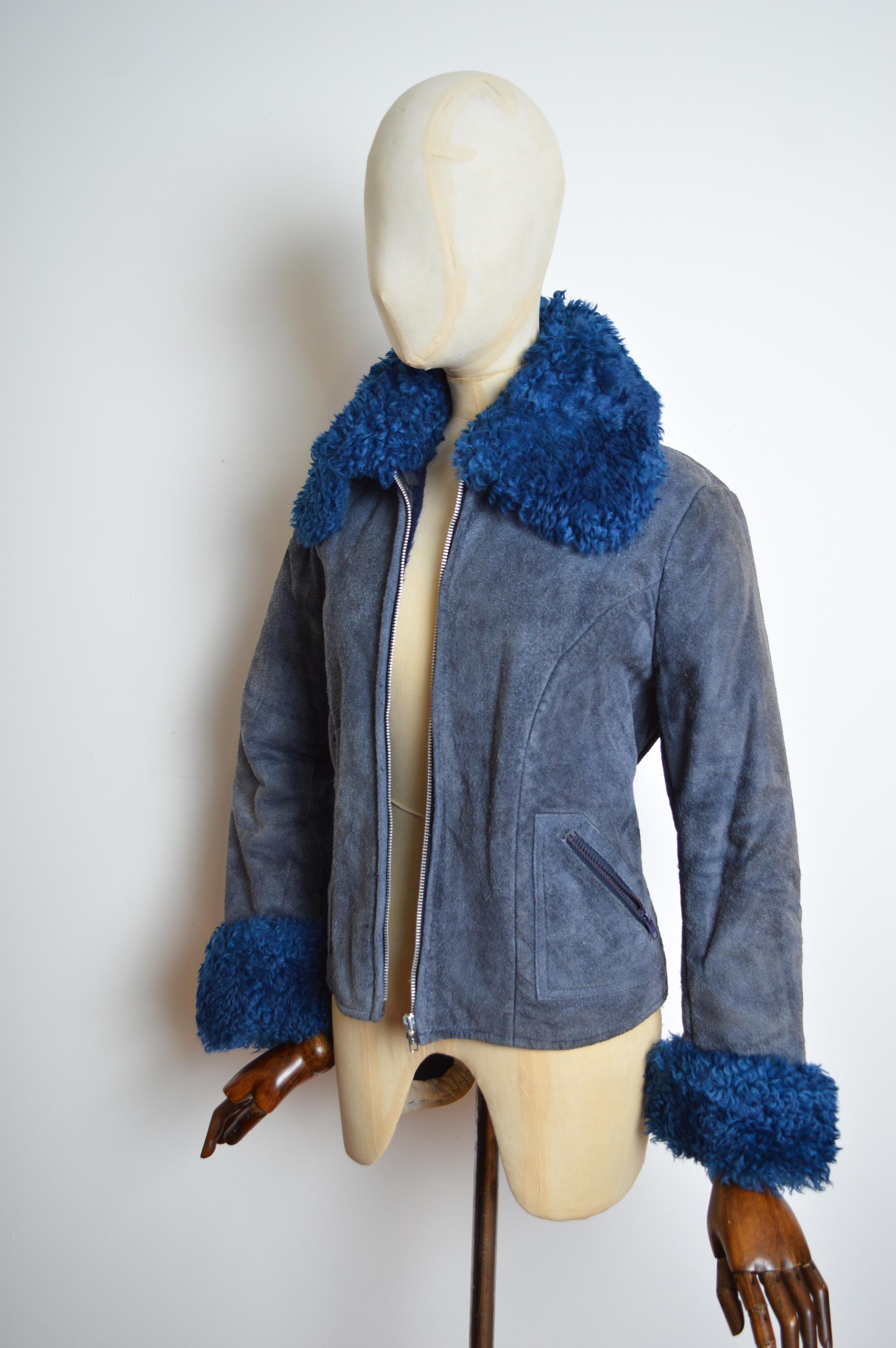 Cappotto in pelle scamosciata blu del 1970 con colletto e polsini in montone Penny Lane's in vendita 4