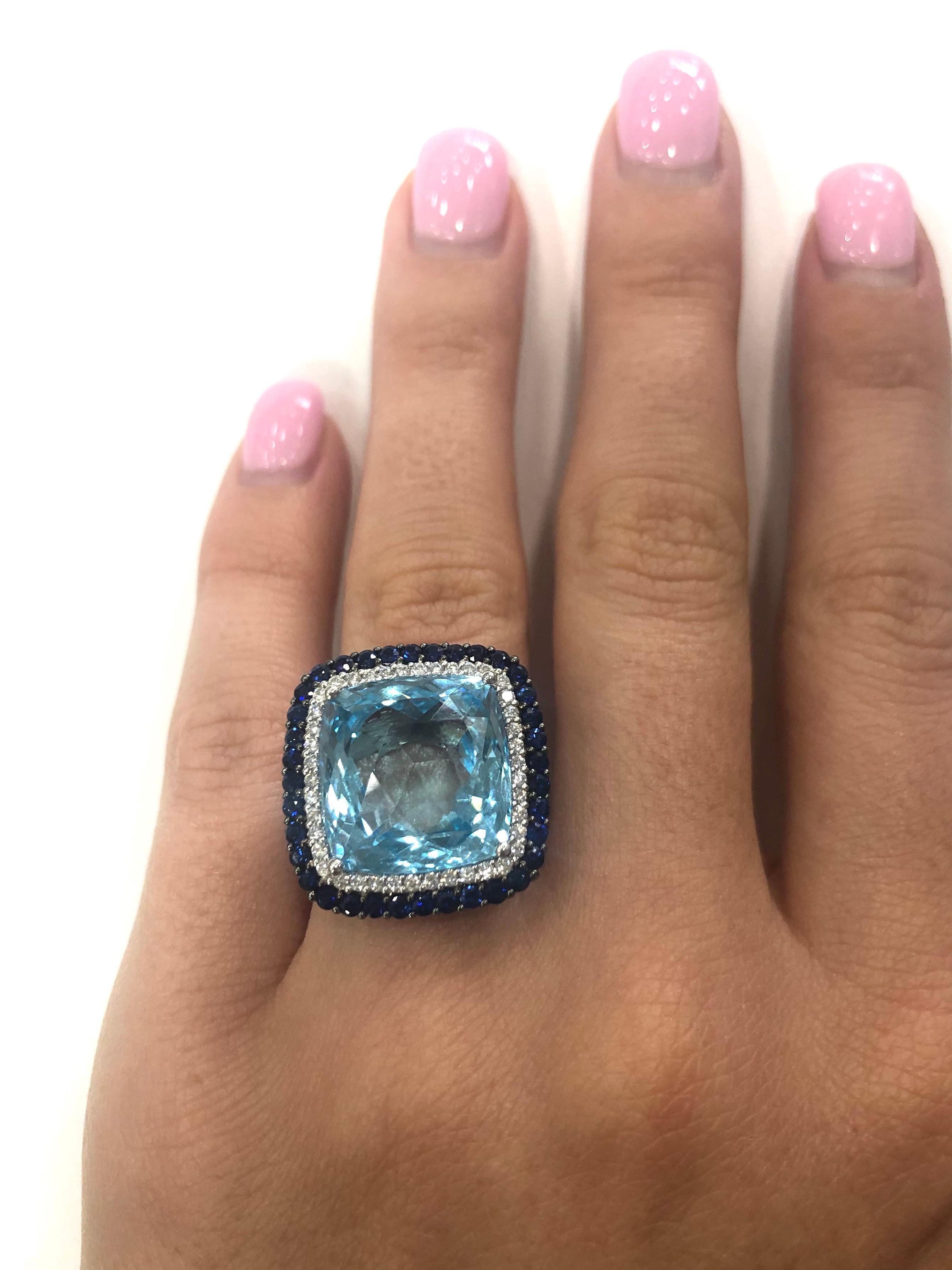 1970s Blue Topaz, Sapphire and Diamond Cluster Cocktail Ring In Good Condition For Sale In Oxted, Surrey