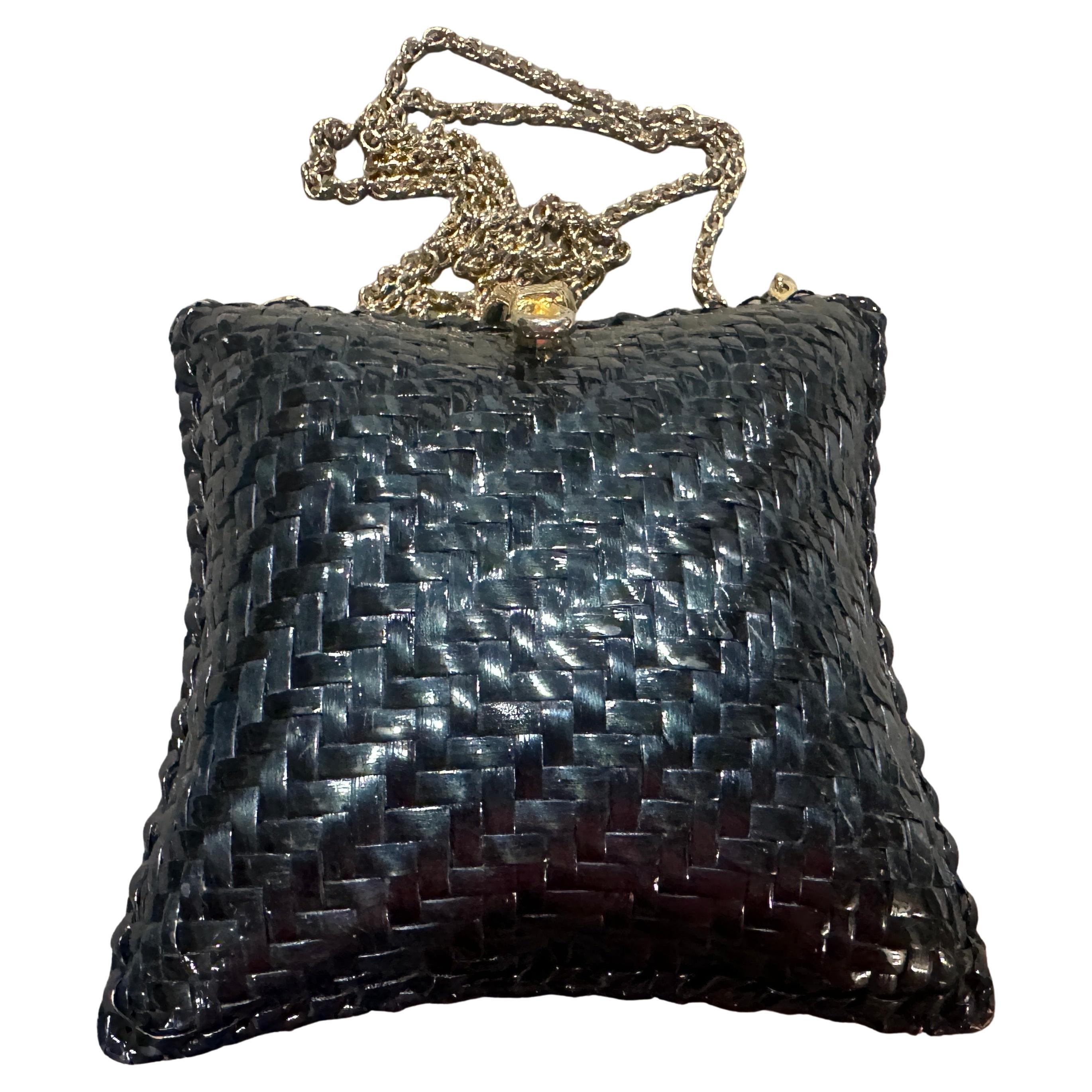 Borsa a tracolla quadrata in vimini blu e ottone di Rodo degli anni '70 in vendita