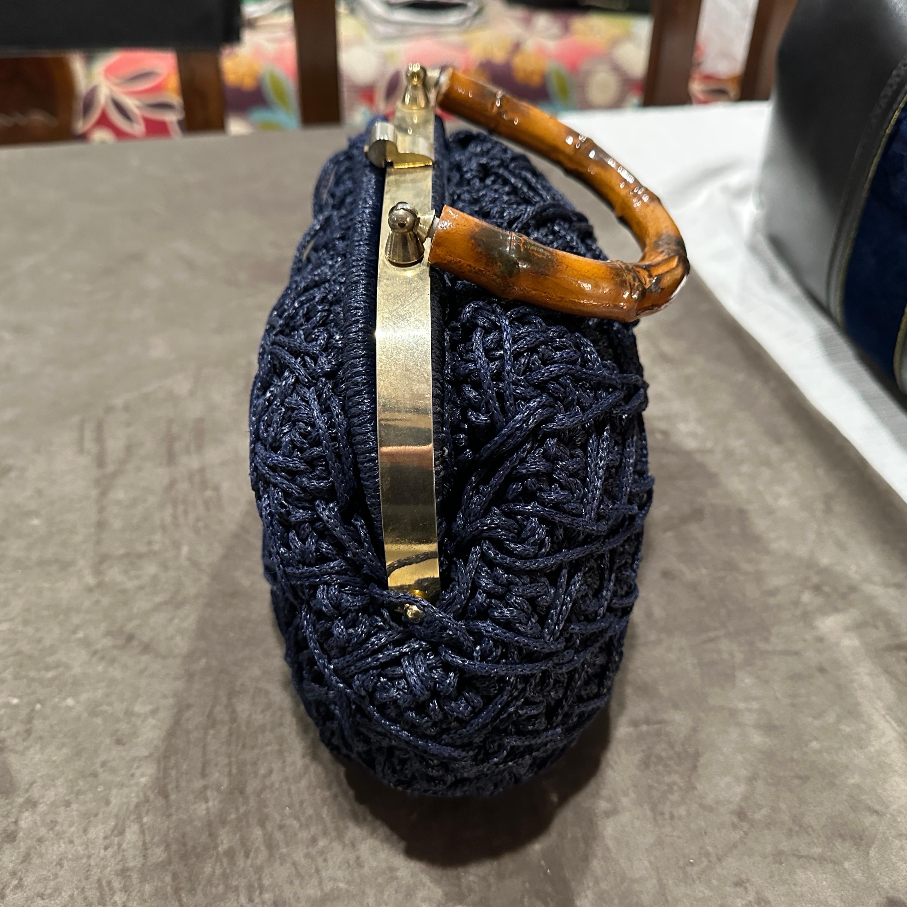 1970s Blue Woven Fabric Brass and Bamboo Italian Top Handle Bag For Sale 9