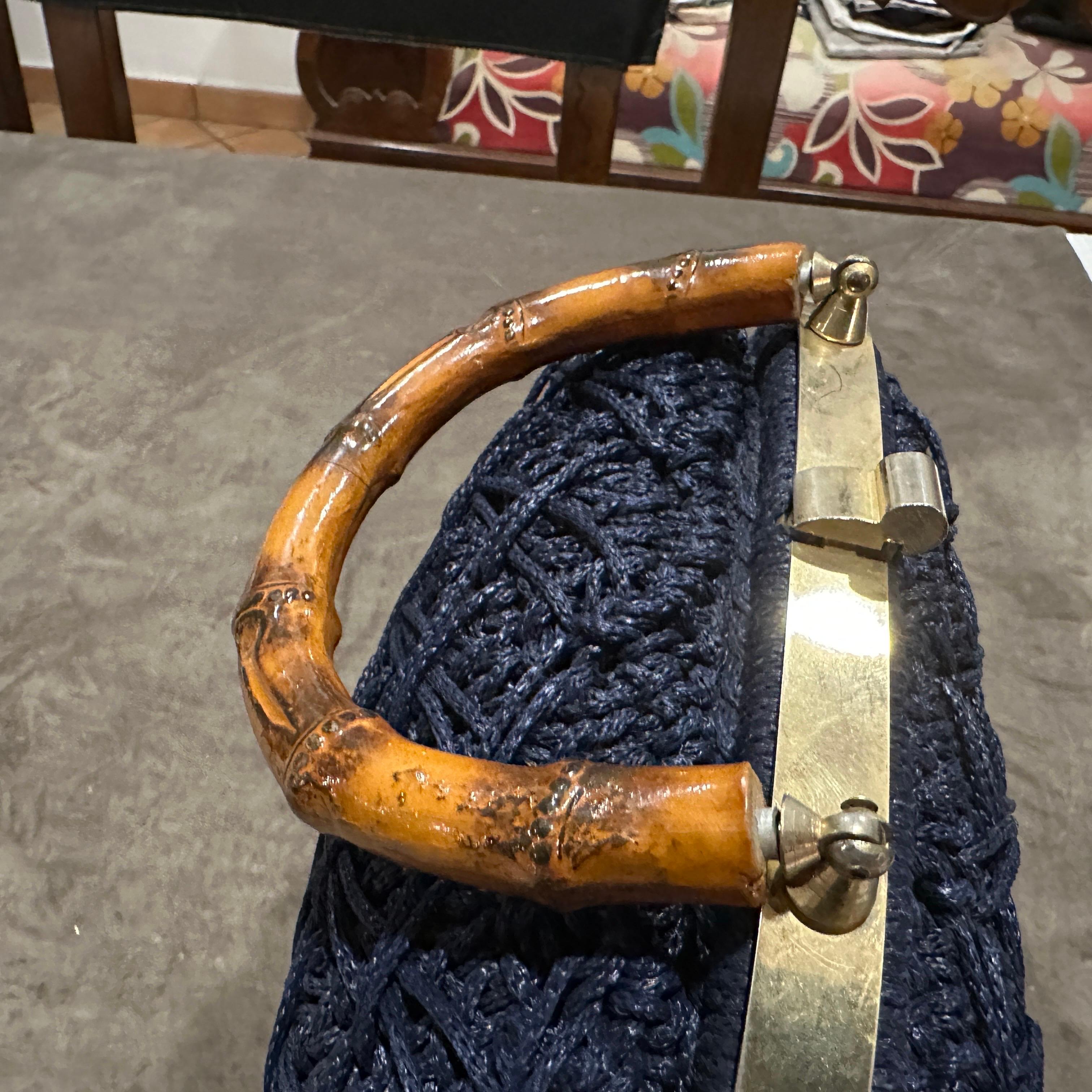 1970s Blue Woven Fabric Brass and Bamboo Italian Top Handle Bag For Sale 4