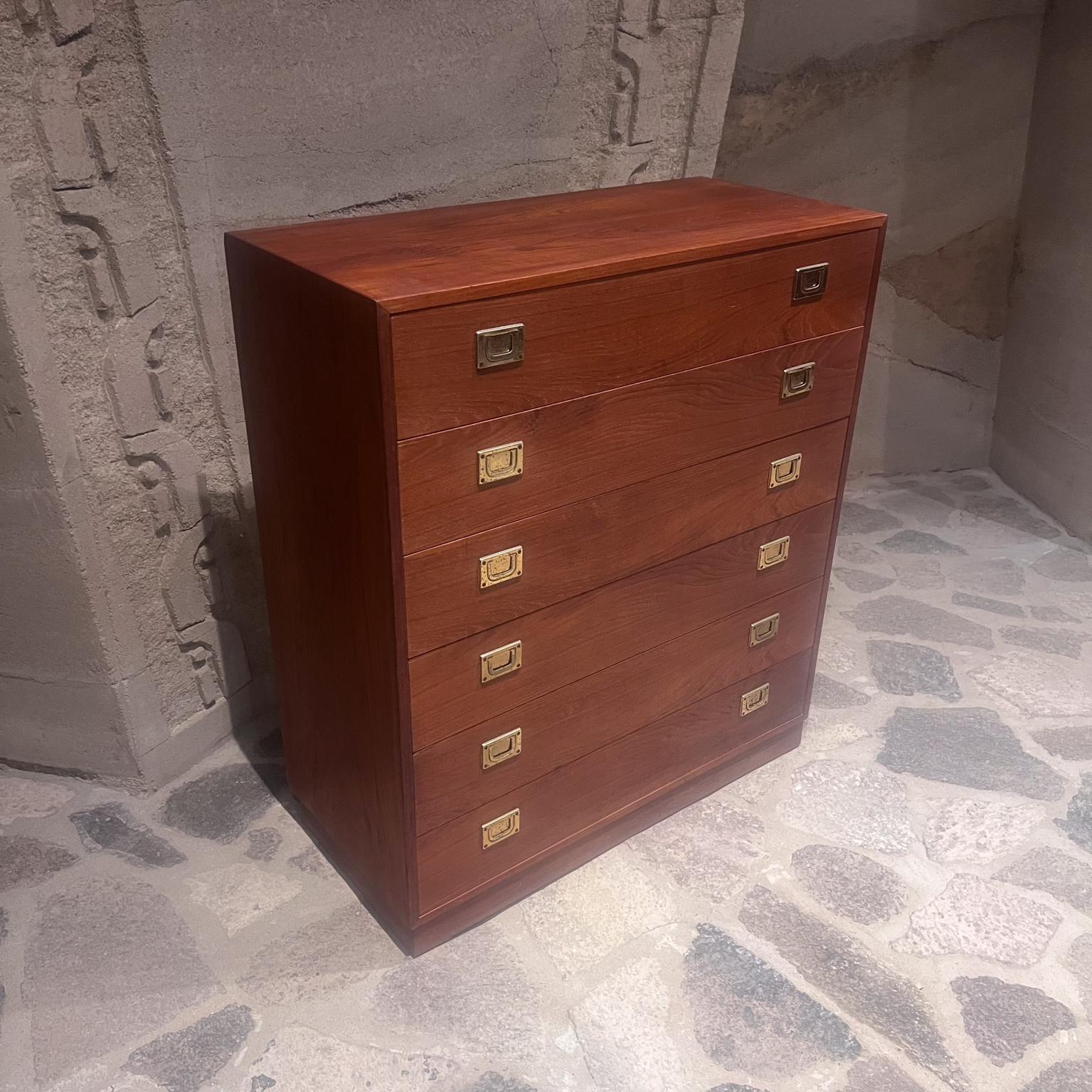 Danese 1970 Bo-Danica La Jolla - Comò in teak con tiranti in ottone Danimarca in vendita