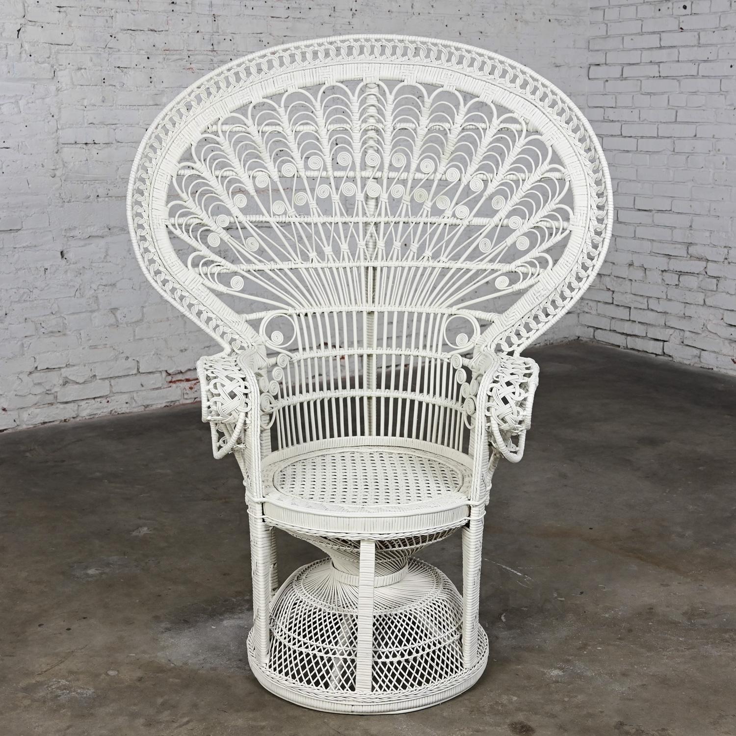 1970s Bohemian Hollywood Regency Off White Painted Rattan Peacock Fan Back Chair 12