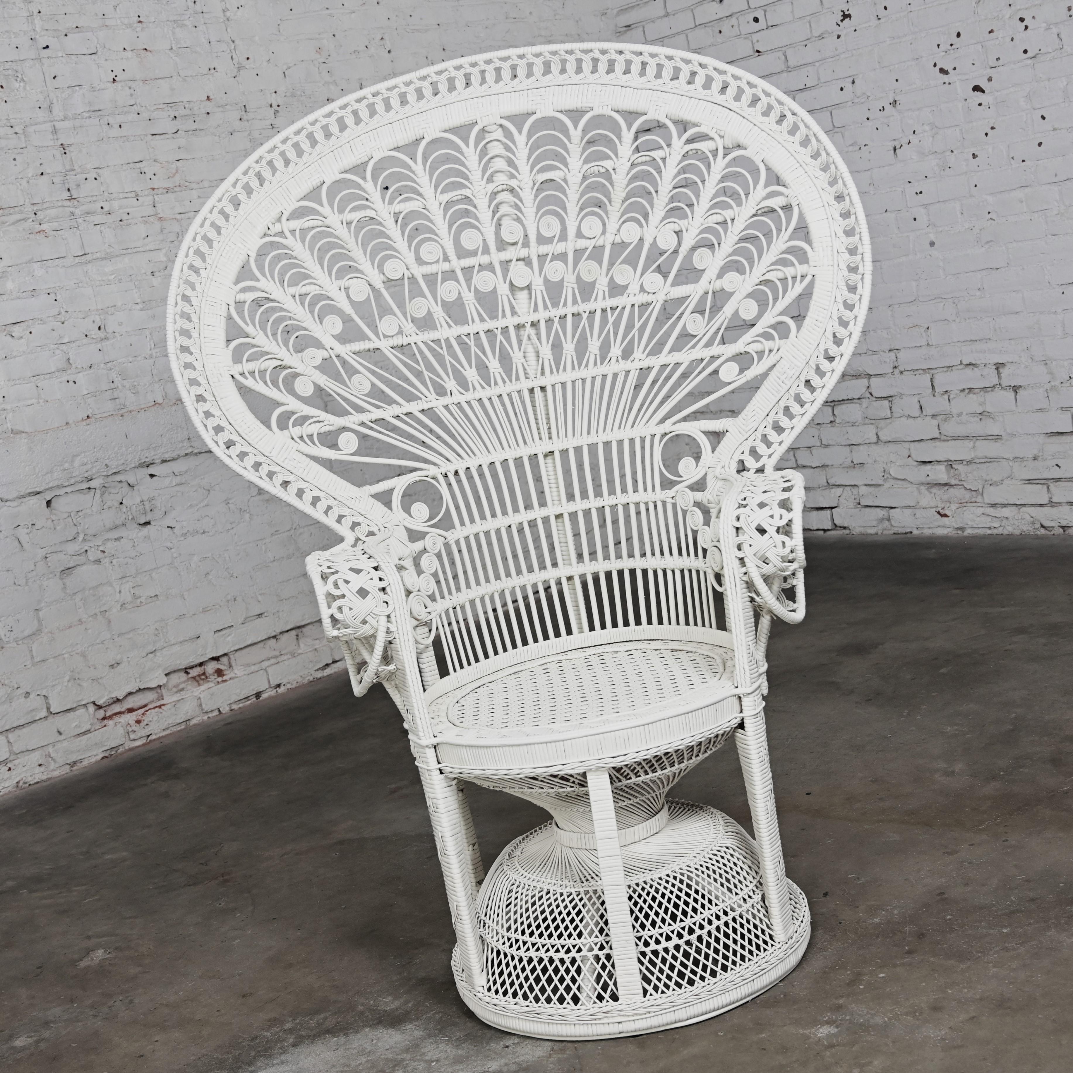 Unknown 1970s Bohemian Hollywood Regency Off White Painted Rattan Peacock Fan Back Chair For Sale