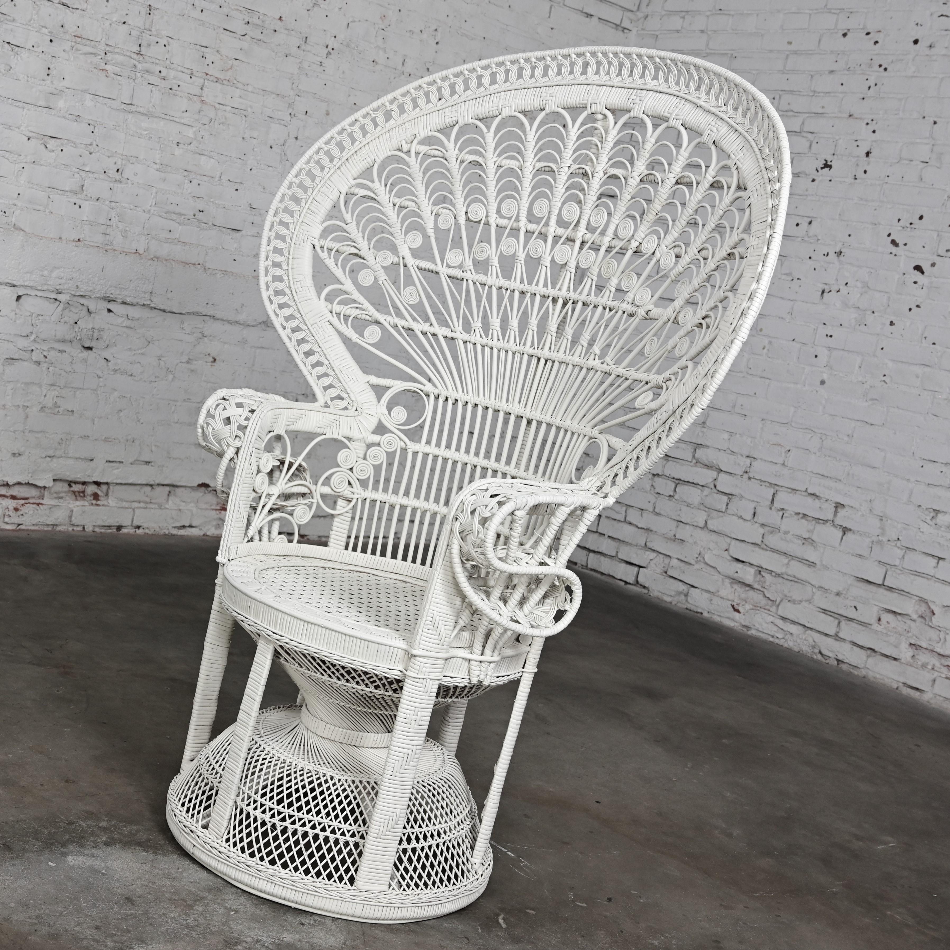 Late 20th Century 1970s Bohemian Hollywood Regency Off White Painted Rattan Peacock Fan Back Chair