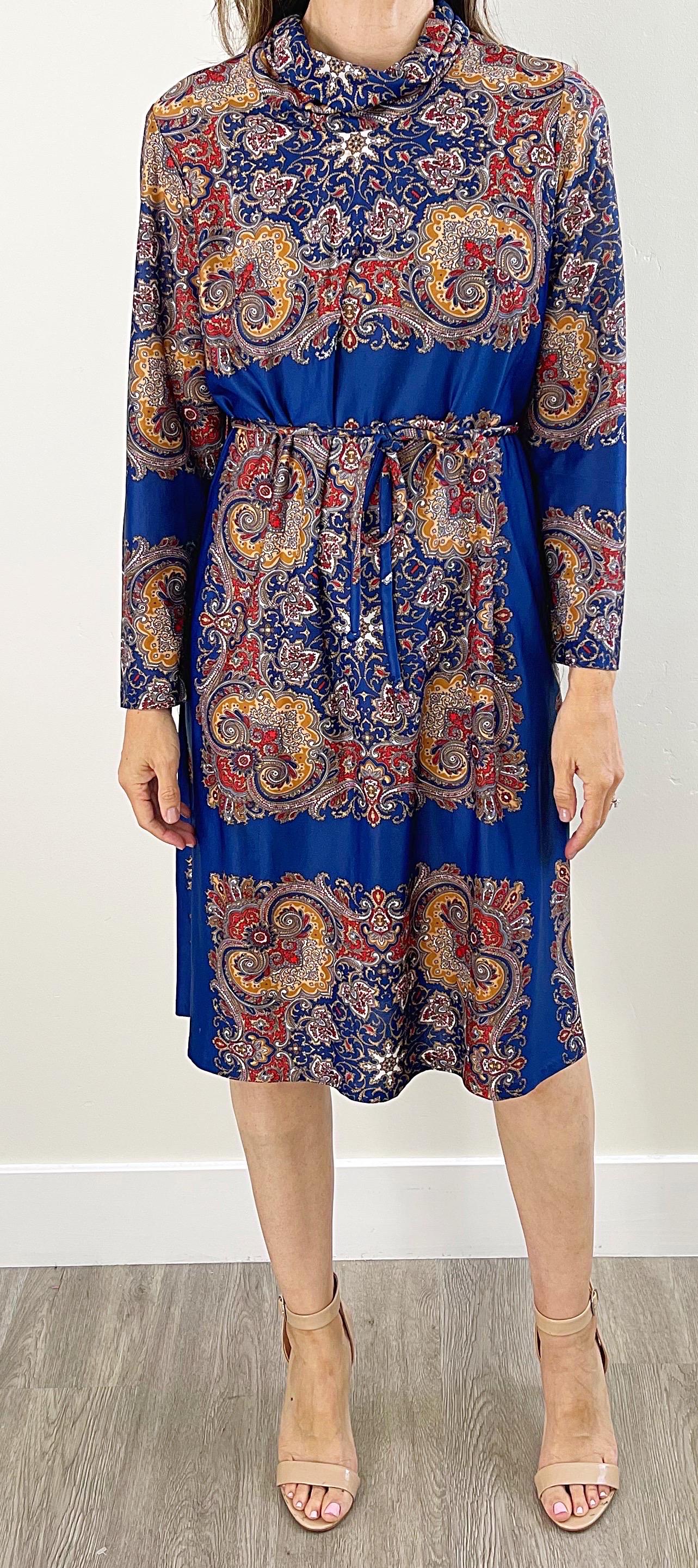 1970s Boho Chic Paisley Print Long Sleeve Mock Neck Vintage 70s Knit Dress For Sale 12