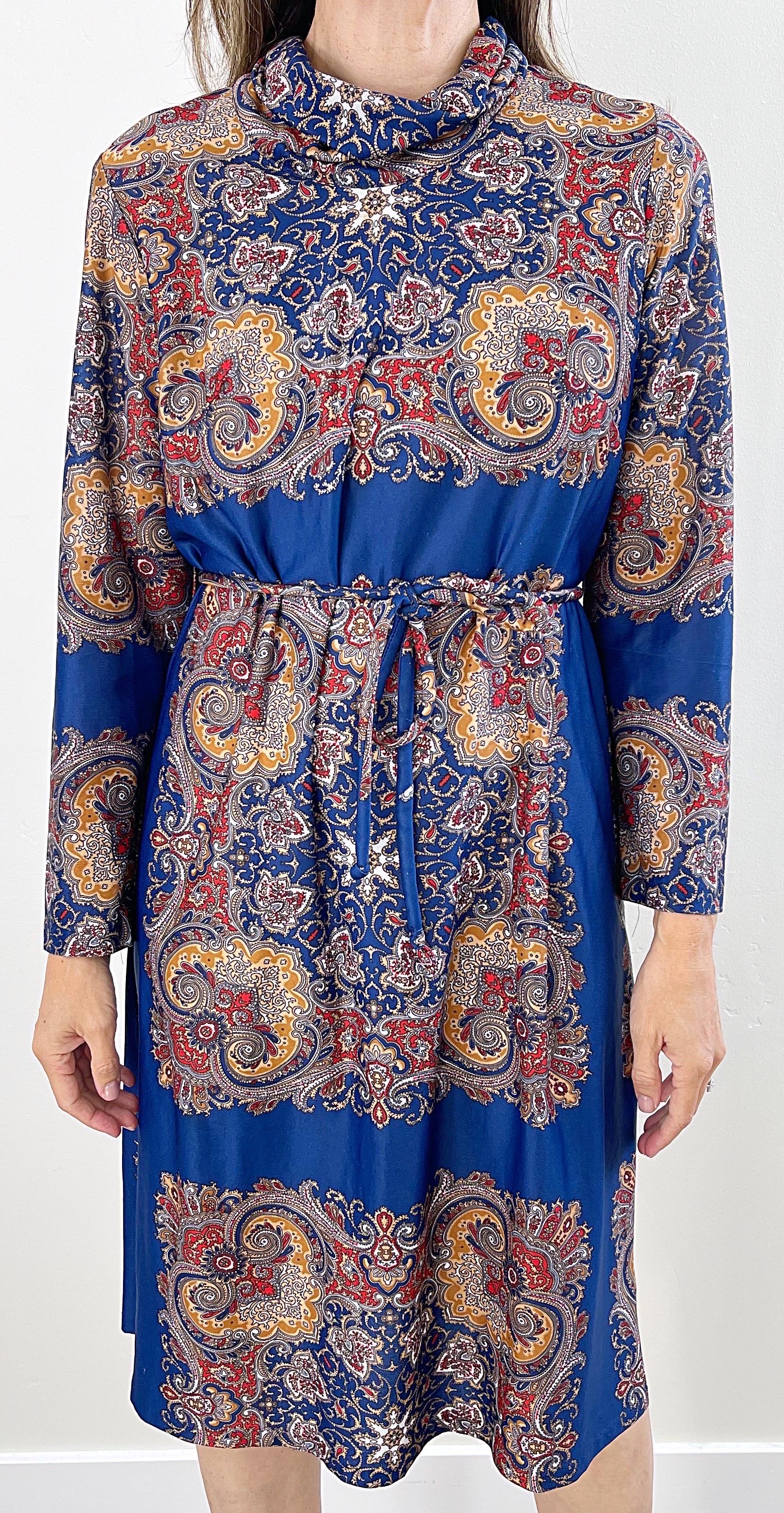 1970s Boho Chic Paisley Print Long Sleeve Mock Neck Vintage 70s Knit Dress For Sale 1