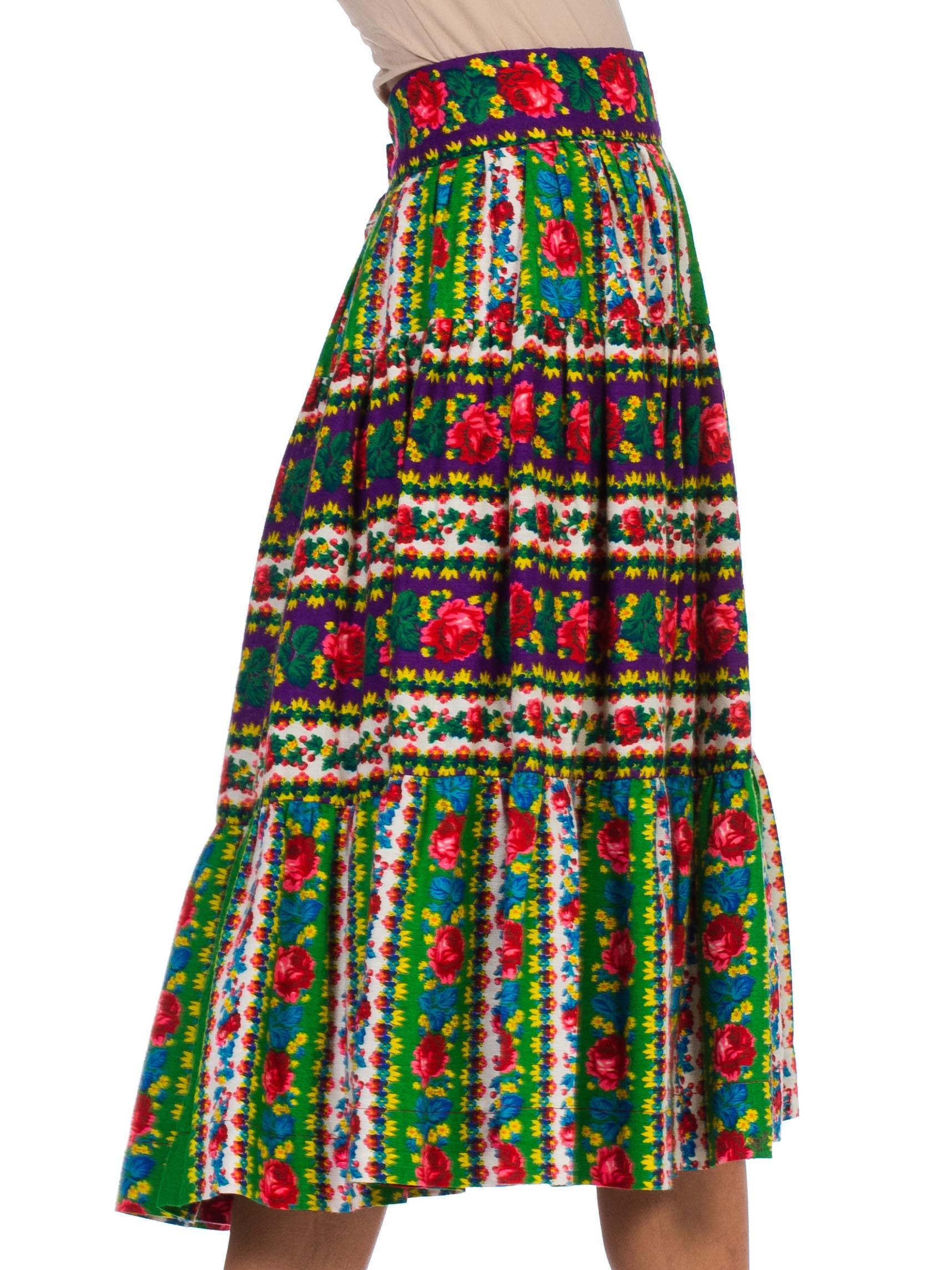 1970S Bright Multicolor Cotton  Boho Floral Rose Skirt In Excellent Condition For Sale In New York, NY