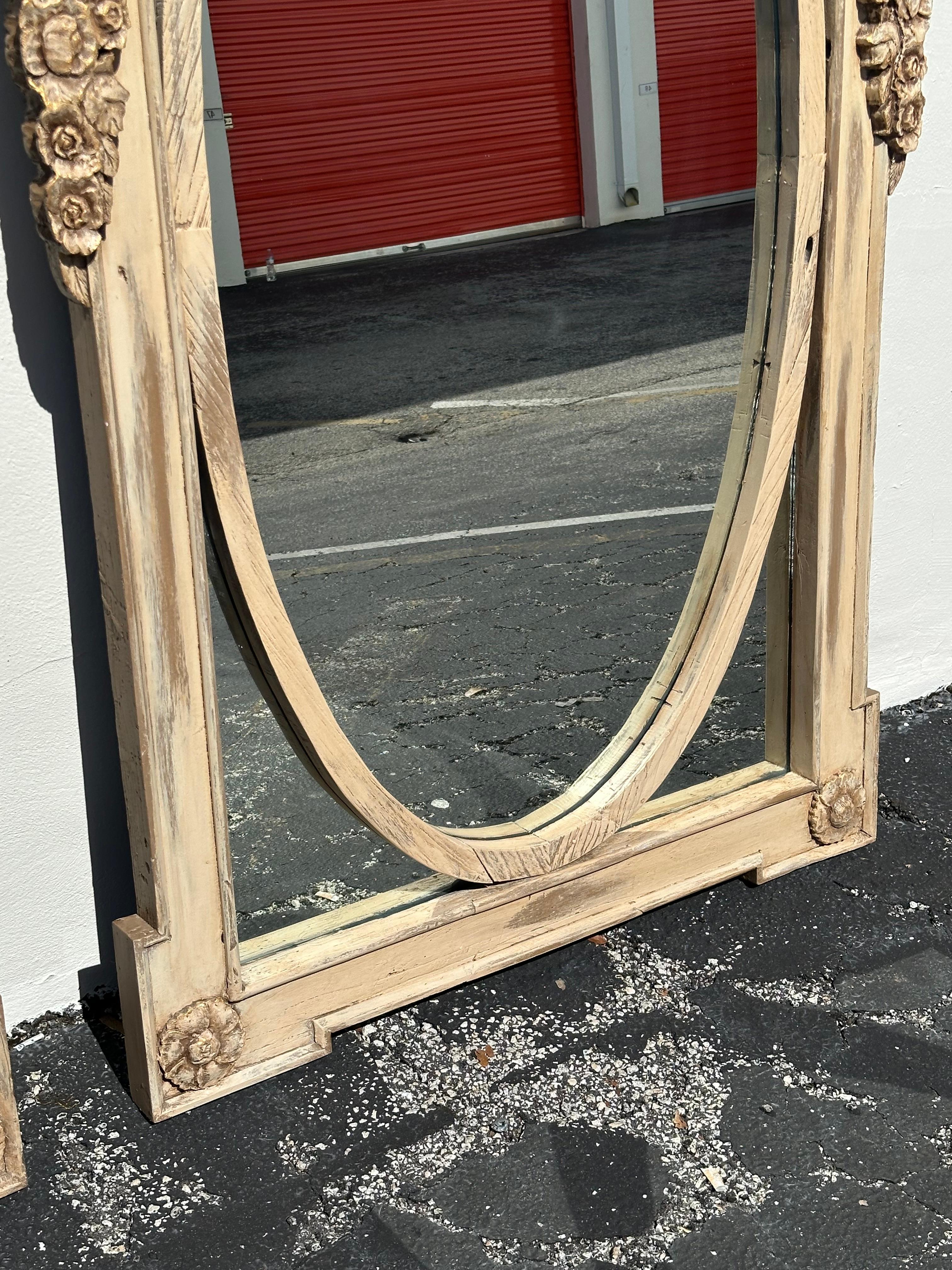 Miroirs rustiques ovales à fleurs en bois de récupération de style Boho français des années 1970, lot de 2 en vente 5