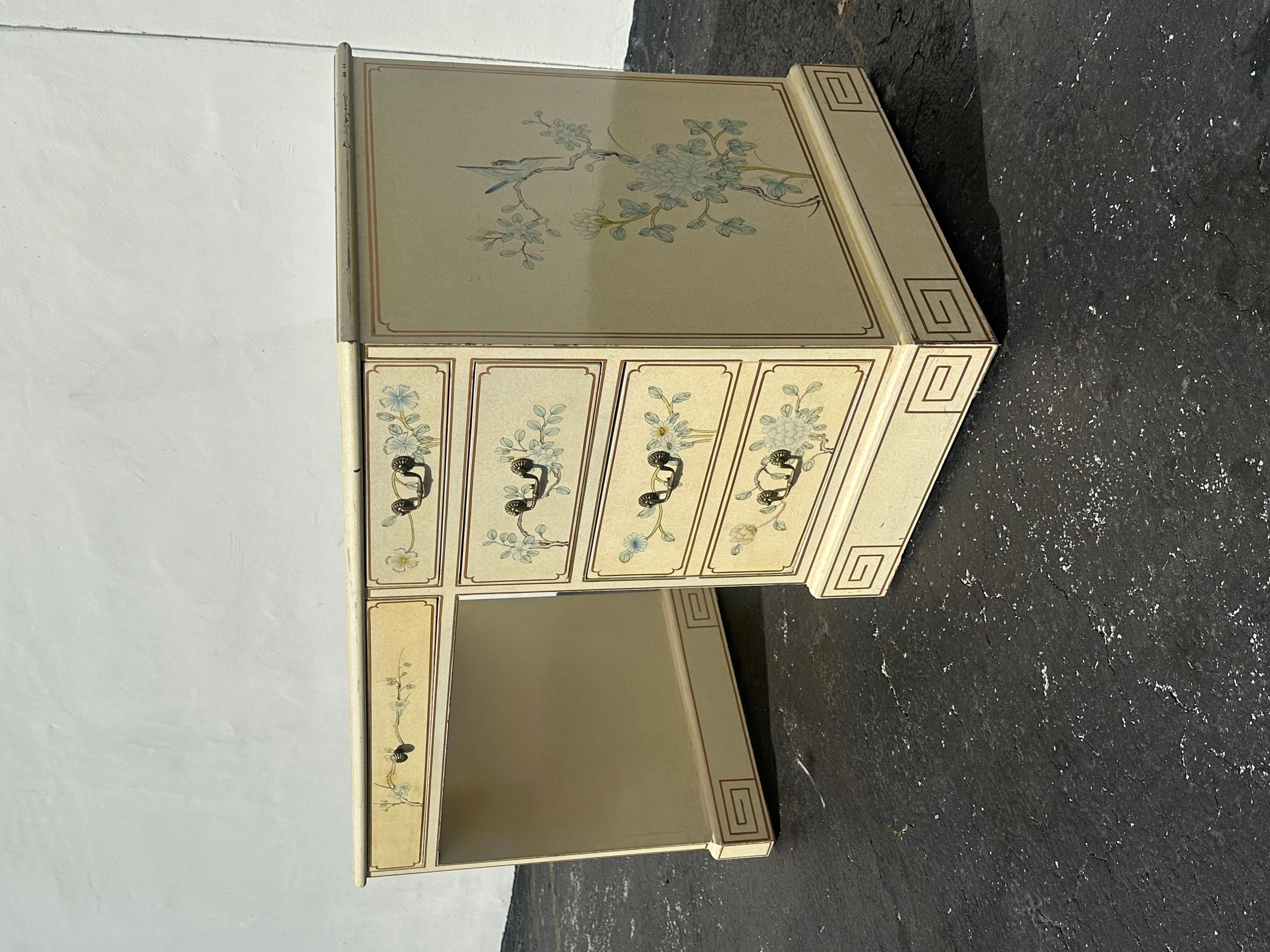 Escritorio con Silla de Chinoiserie Pintado a Mano / Decorado, Lacado en Beige Hueso, Años 70 en venta 3