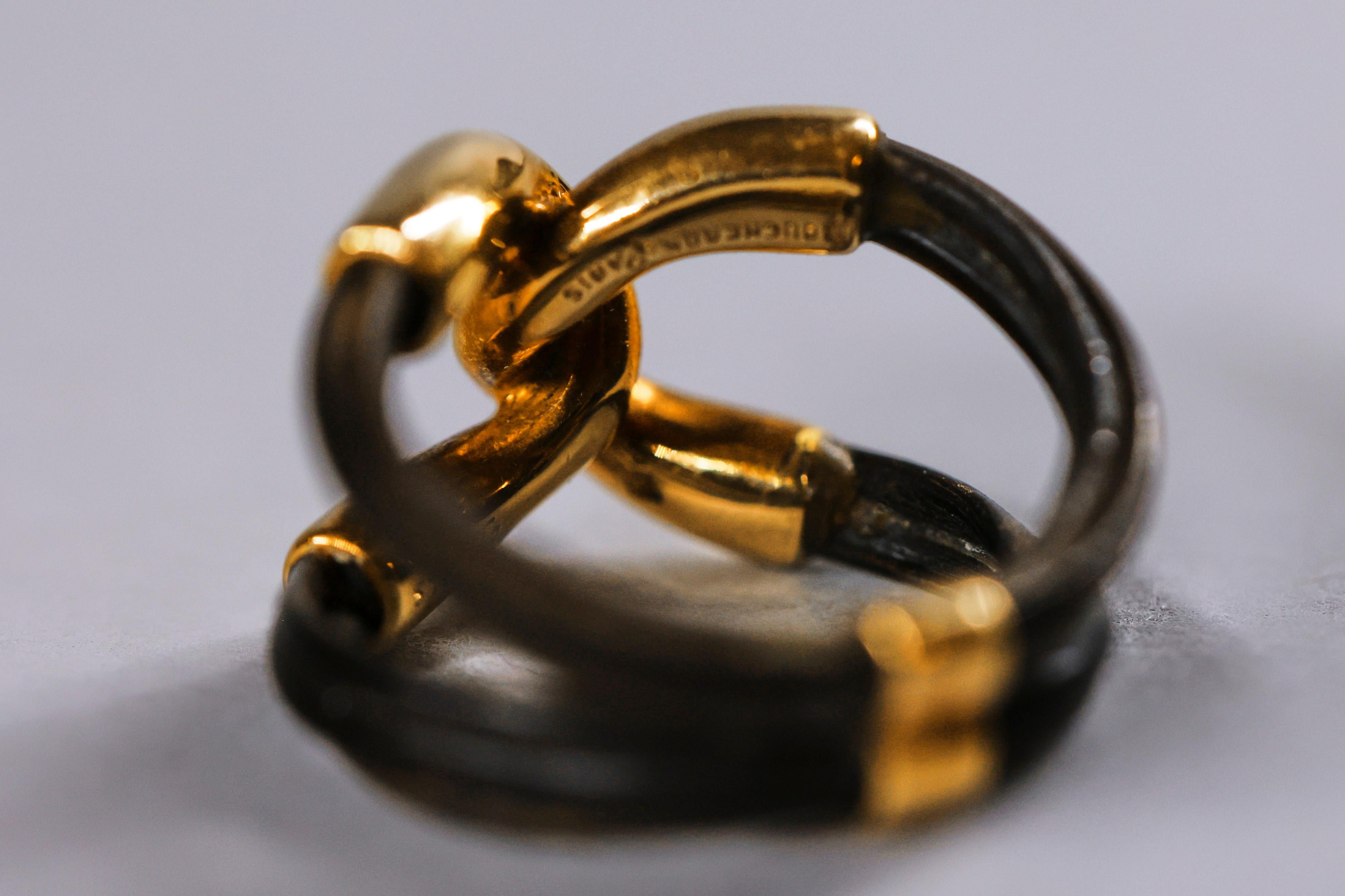Modernist 1970s Boucheron ring - 18 carat gold and elephant hair For Sale