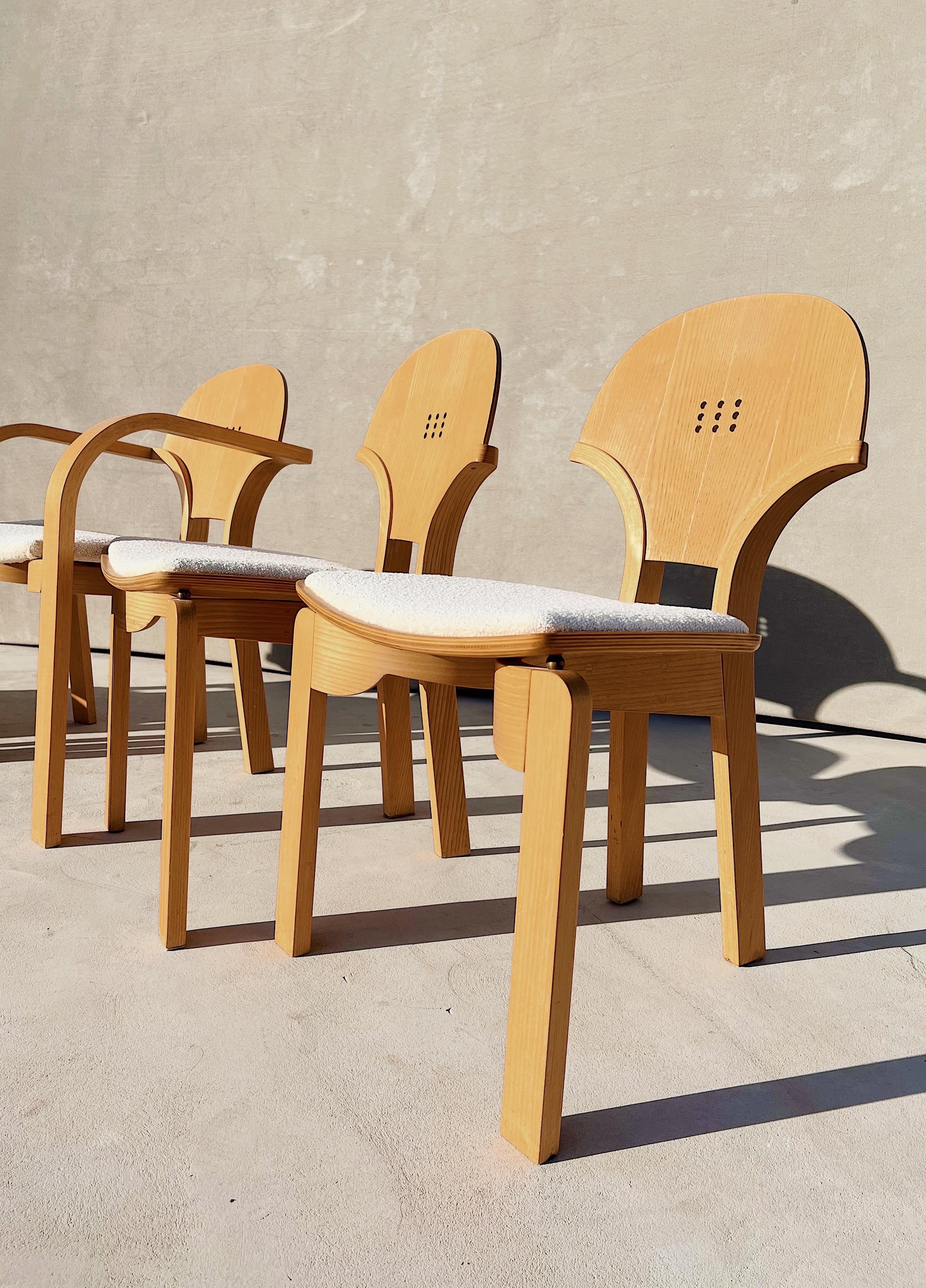 1970s Boucle bentwood dining chairs by Paul Epp - Set of 6

Bentwood dining chairs manufactured in Toronto by Ambient Systems, designed by Paul Epp. 

The Nexus chair, a limited edition design and an incredibly rare find. 
We cannot find any of Paul