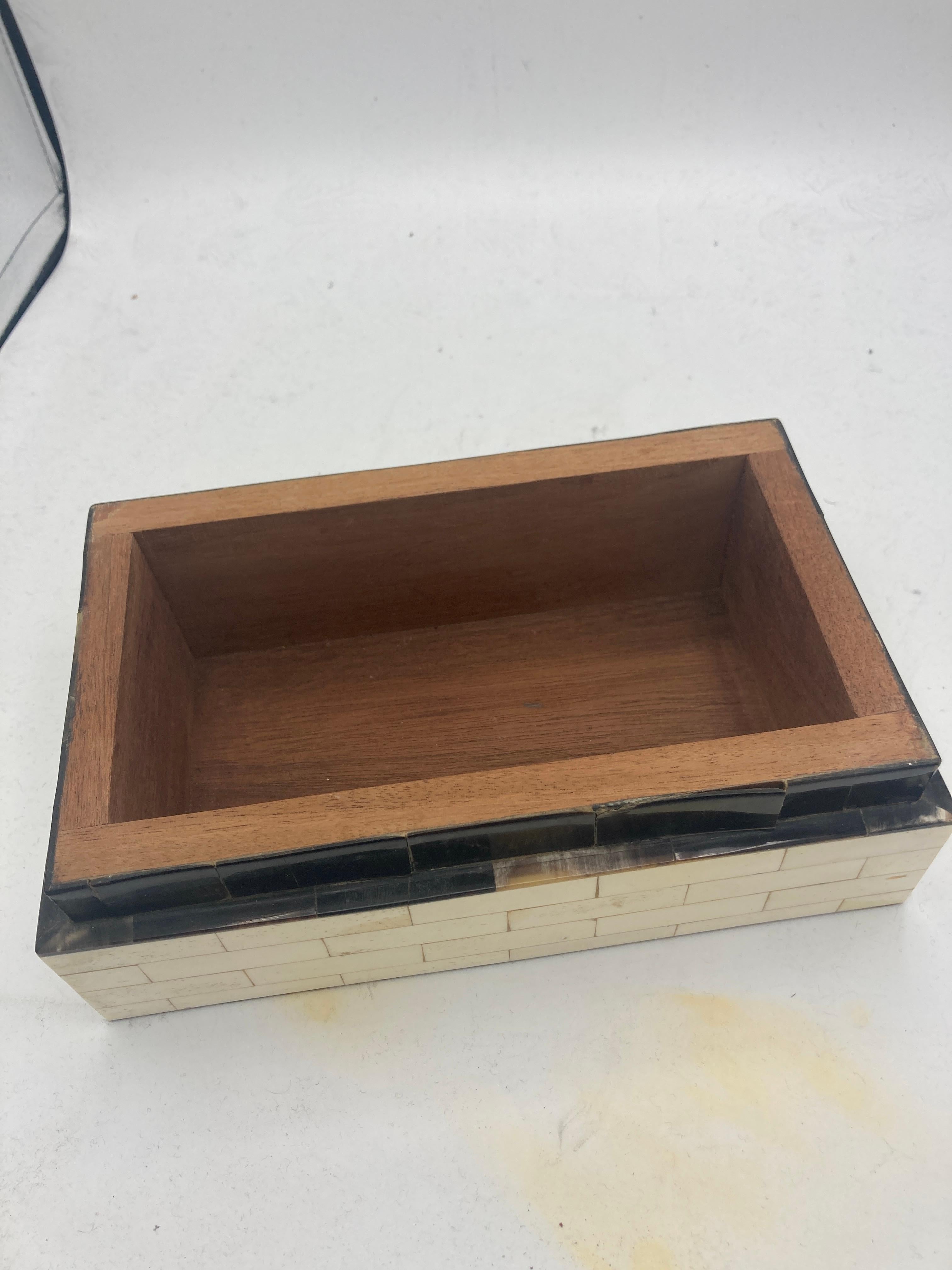 1970's boxe with marquetry of bones in the style of Anthony Redmile For Sale 3