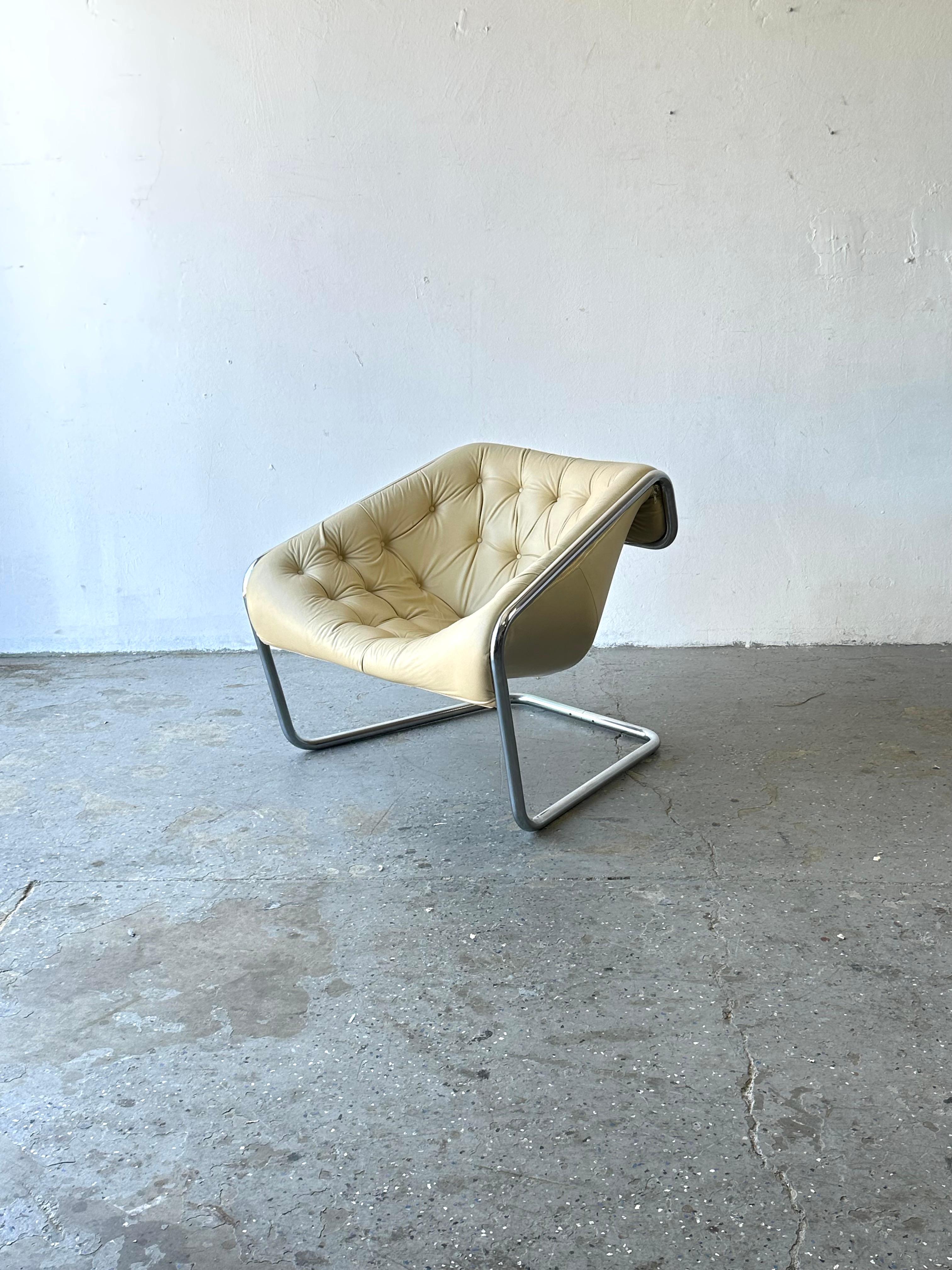 1970s Boxer Leather Lounge Chair by Kwok Hoi Chan for Steiner For Sale 2