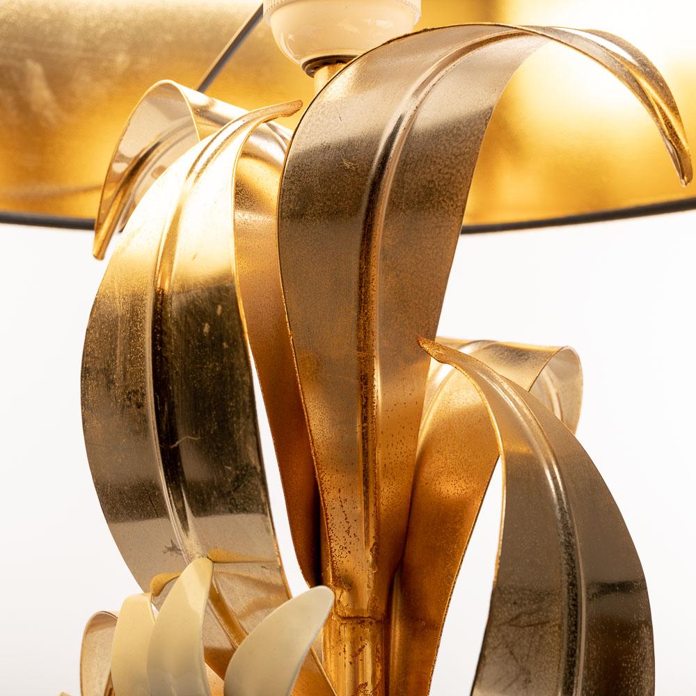 Lampe de table en laiton et métal des années 1970 dans le style de Hans Kogl en vente 1