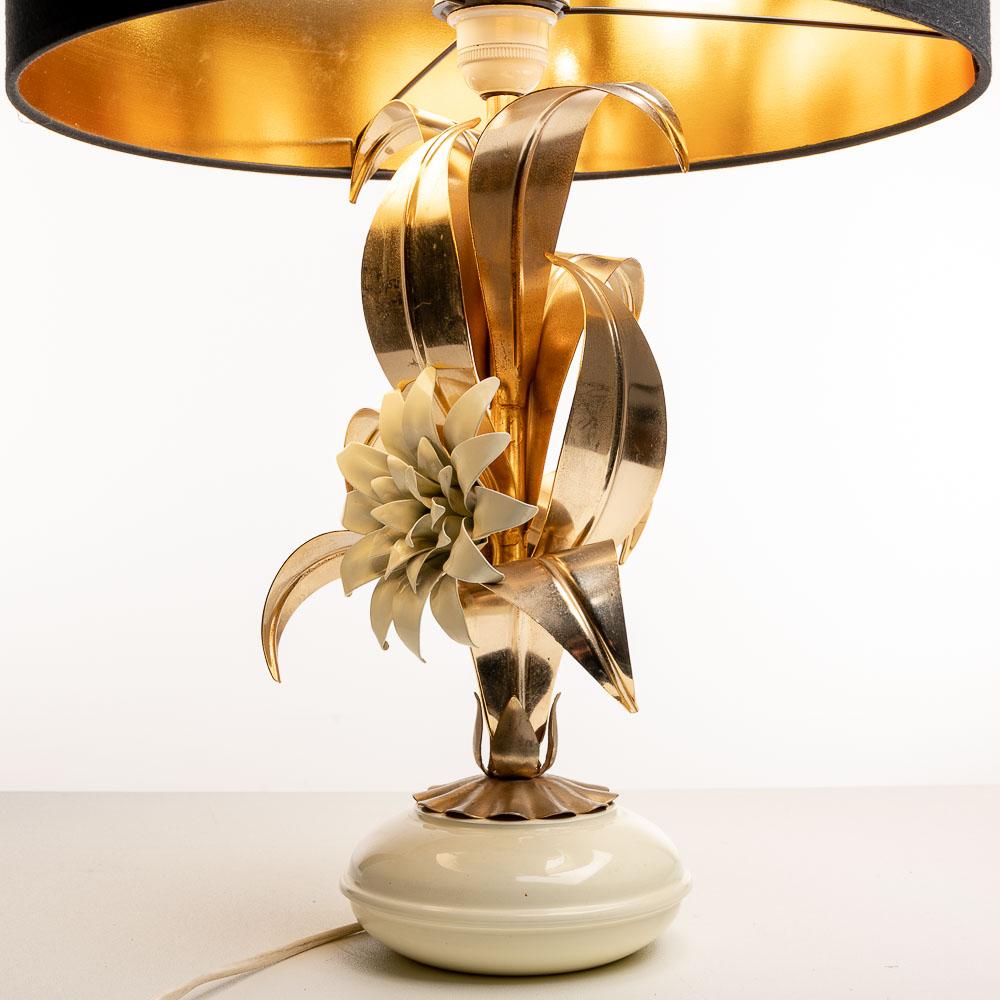 Lampe de table en laiton et métal des années 1970 dans le style de Hans Kogl en vente 2