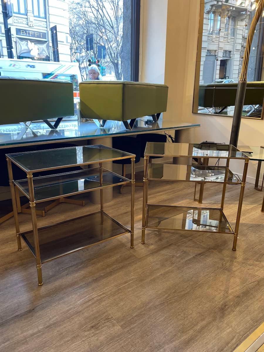 Moderne Tables basses en laiton et verre fumé des années 1970 en vente