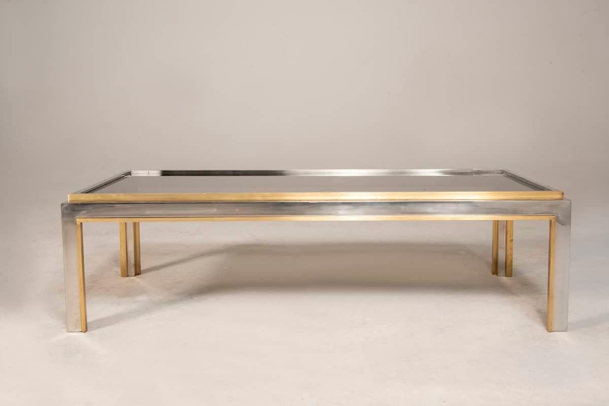 italien Table basse rectangulaire en laiton et acier des années 1970 en vente