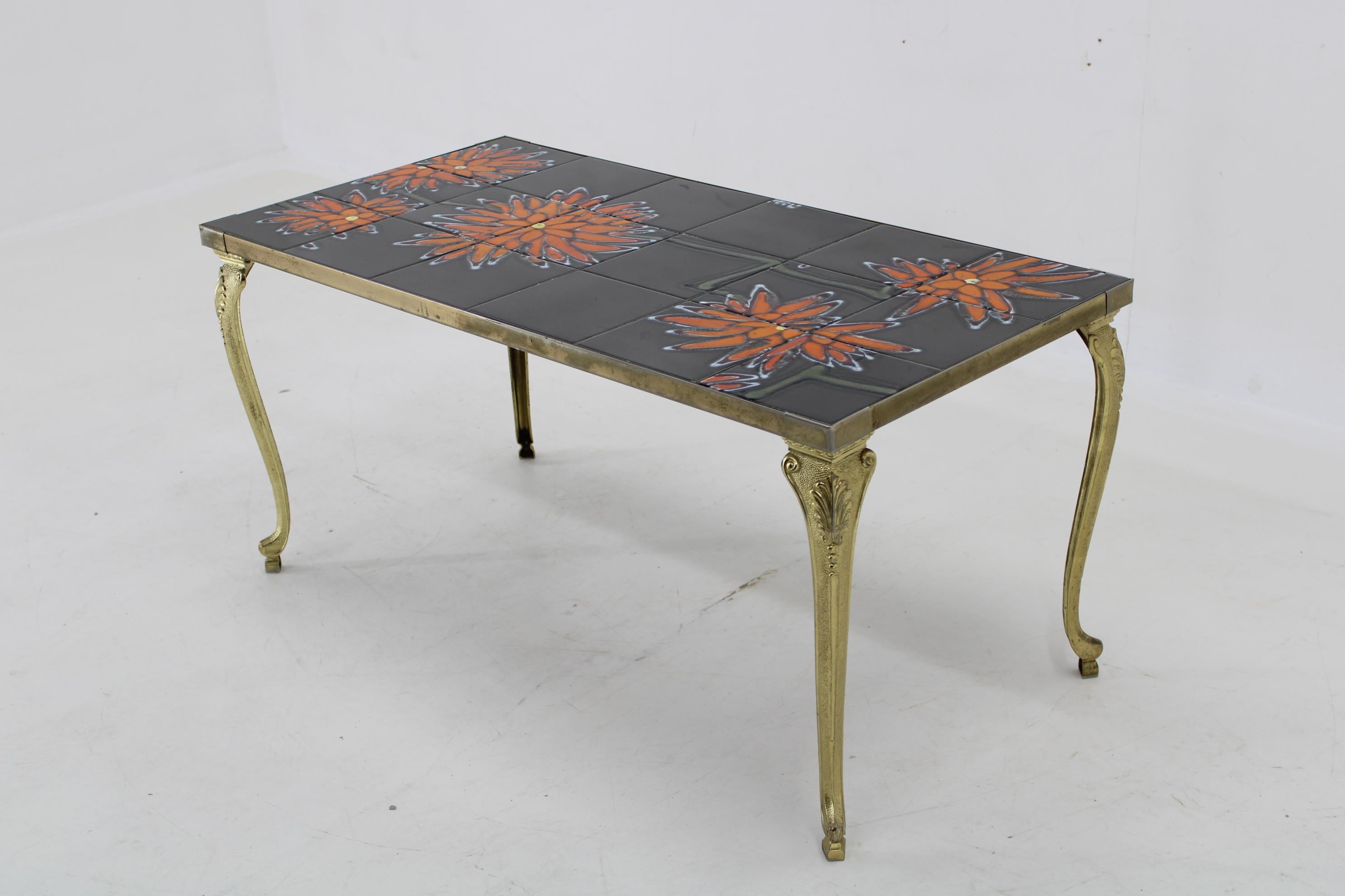 Mid-Century Modern 1970s Brass And Tiled Coffee Table, Italy  For Sale
